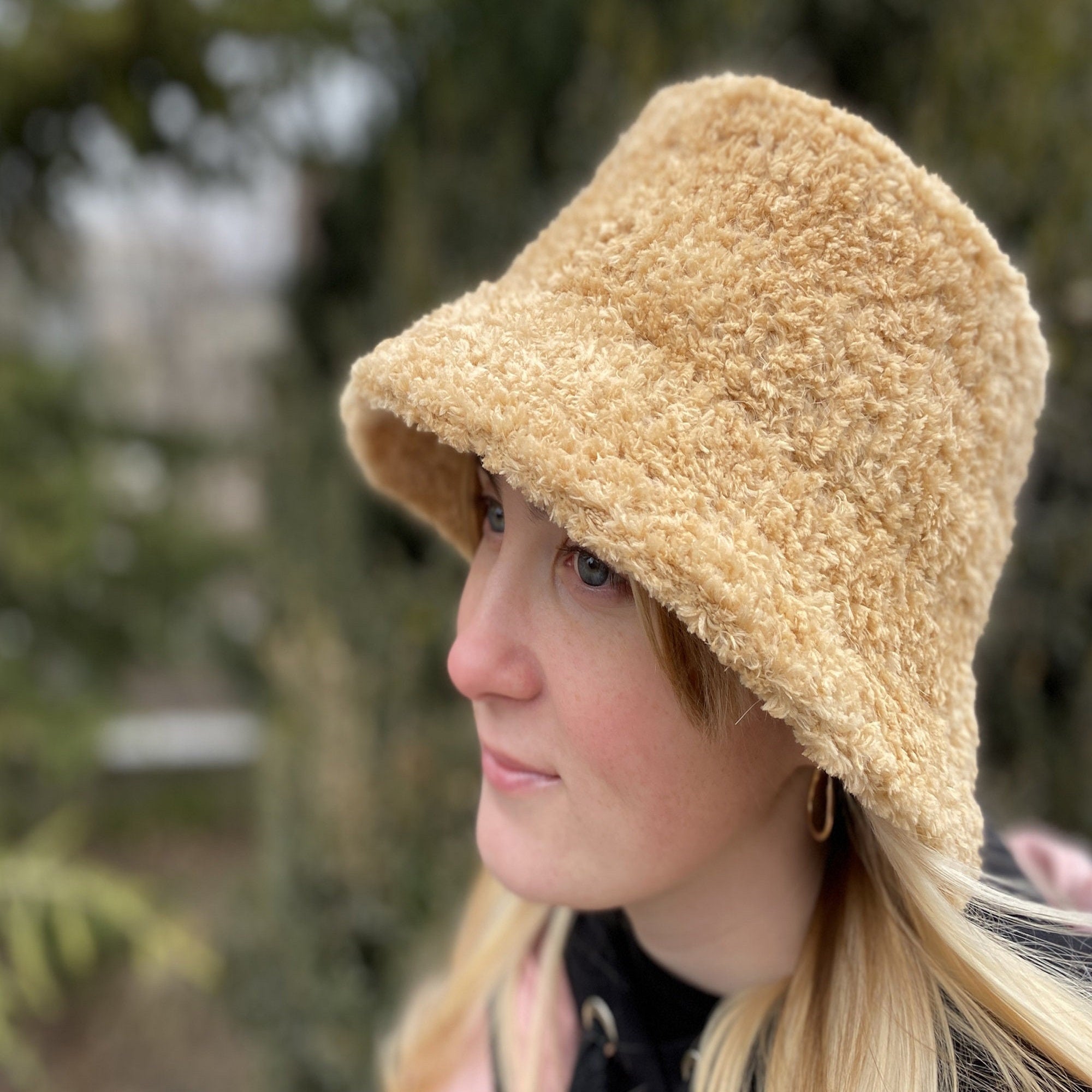 FUR BUCKET HAT Crochet Pattern (skill level intermediate)