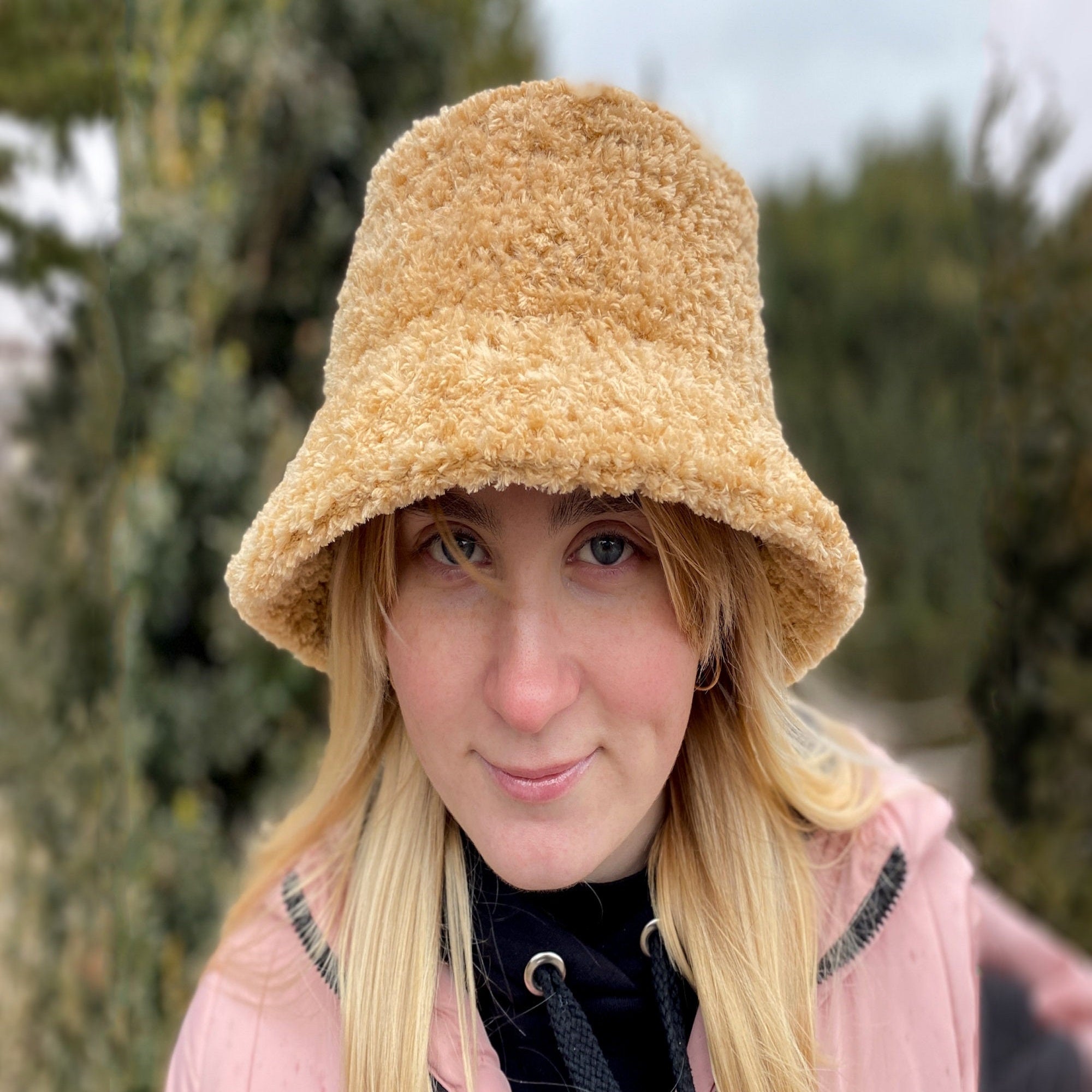 FUR BUCKET HAT Crochet Pattern (skill level intermediate)