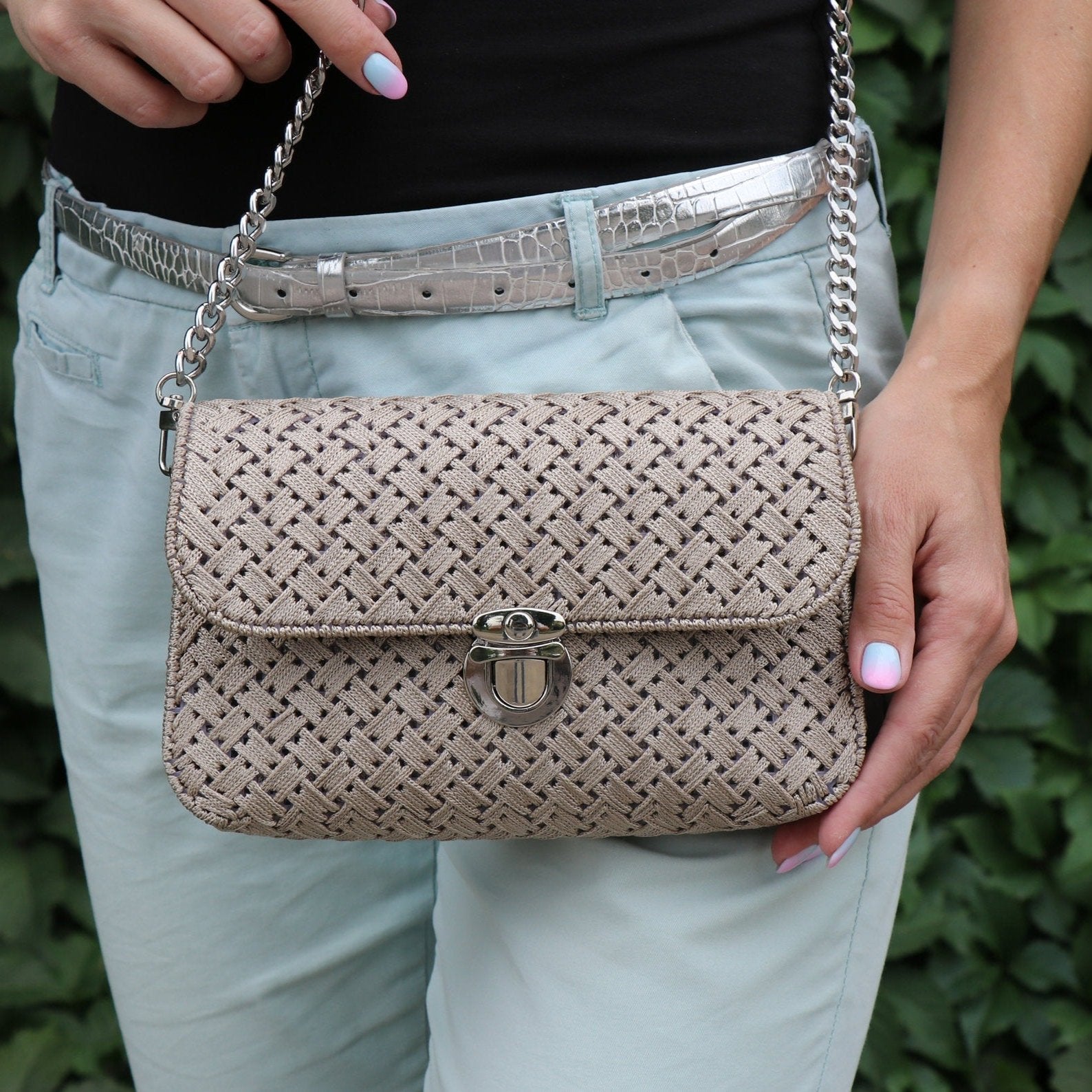 Embroidery pattern - plastic canva BAG. Video tutorial bag on plastic canva. PDF pattern embroidery bag on canva. Embroidey bag tutorial