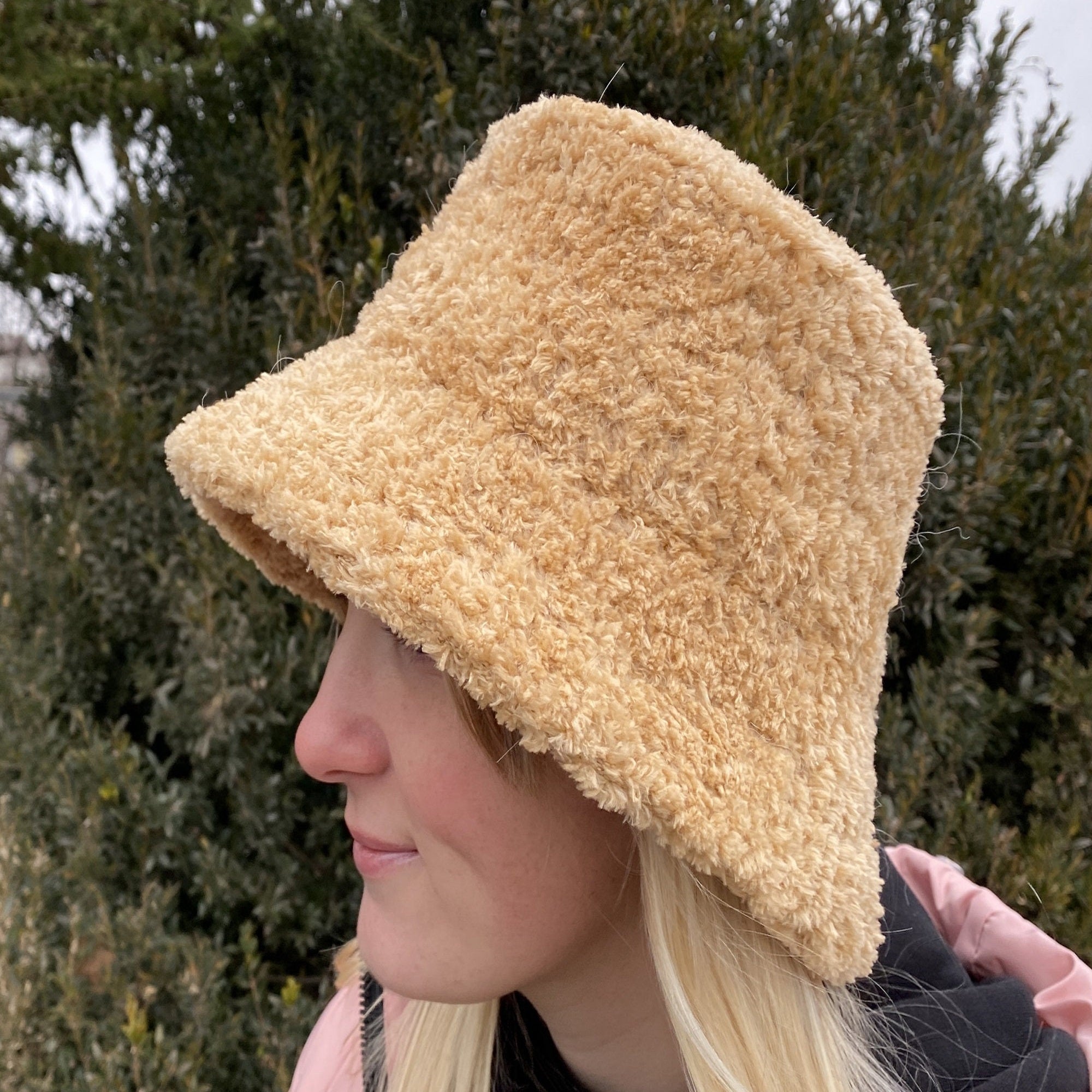 FUR BUCKET HAT Crochet Pattern (skill level intermediate)