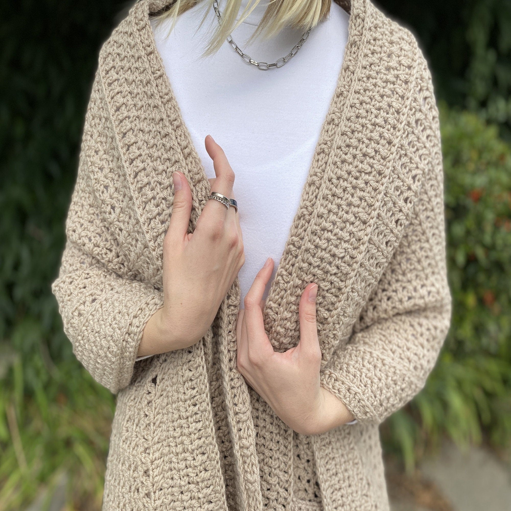 POCKET SHAWL Crochet Pattern (skill level intermediate)