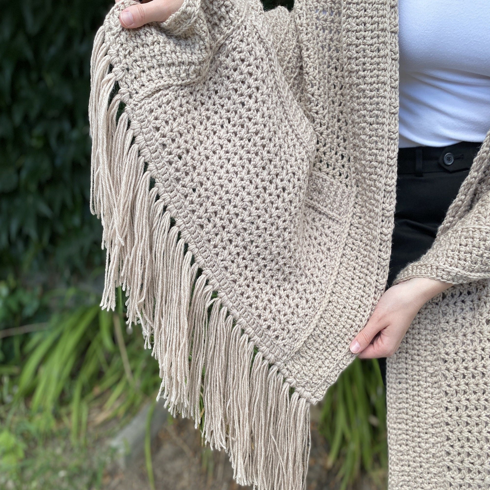 POCKET SHAWL Crochet Pattern (skill level intermediate)