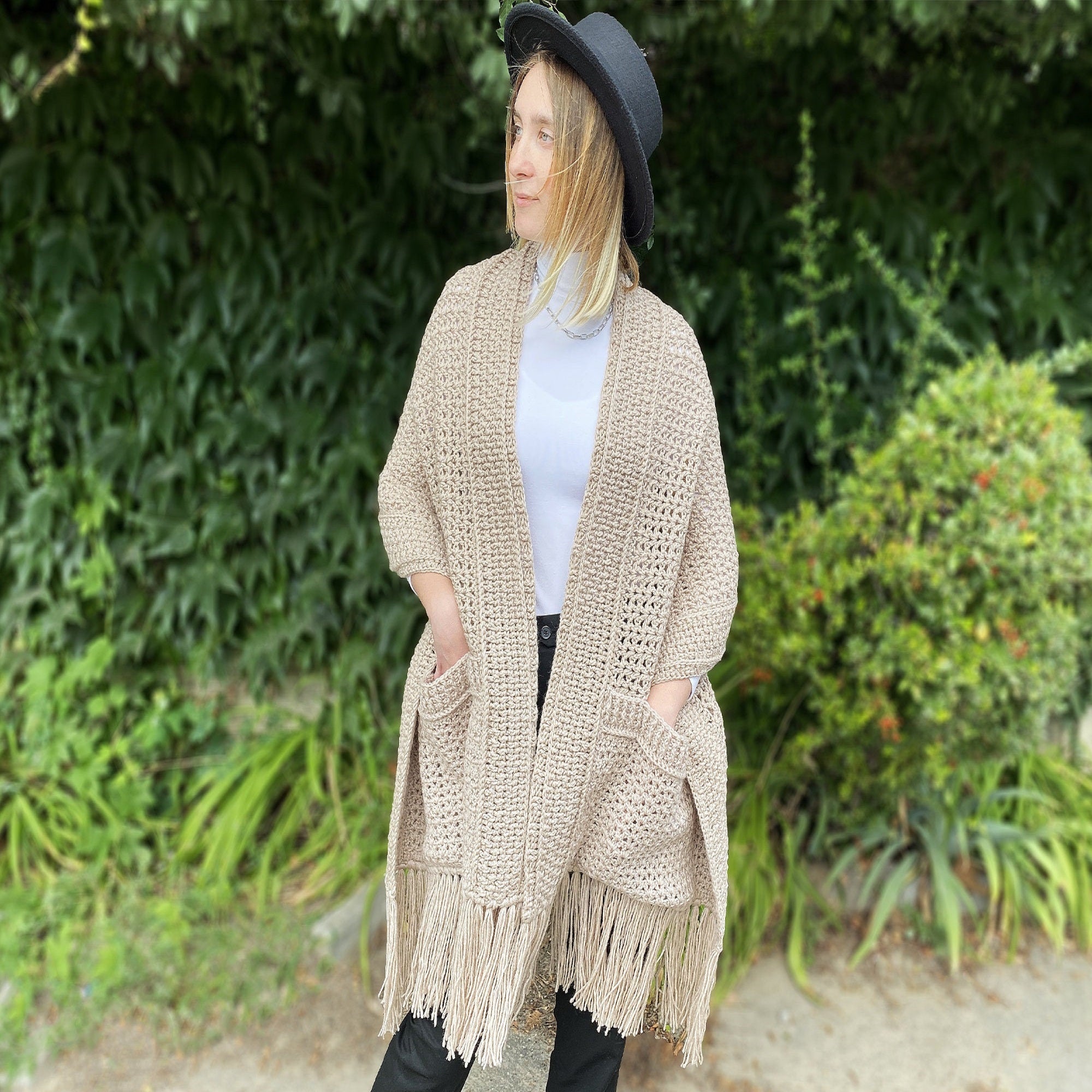 POCKET SHAWL Crochet Pattern (skill level intermediate)