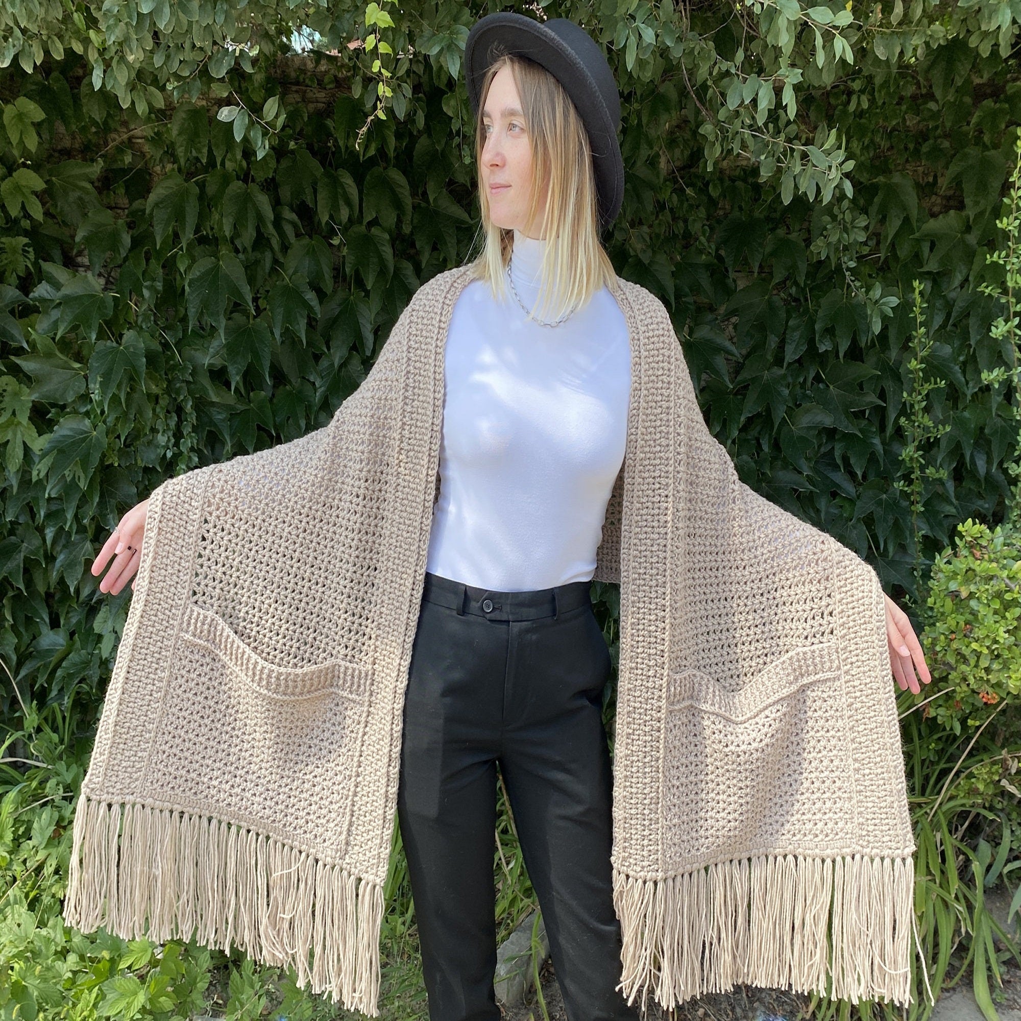 POCKET SHAWL Crochet Pattern (skill level intermediate)