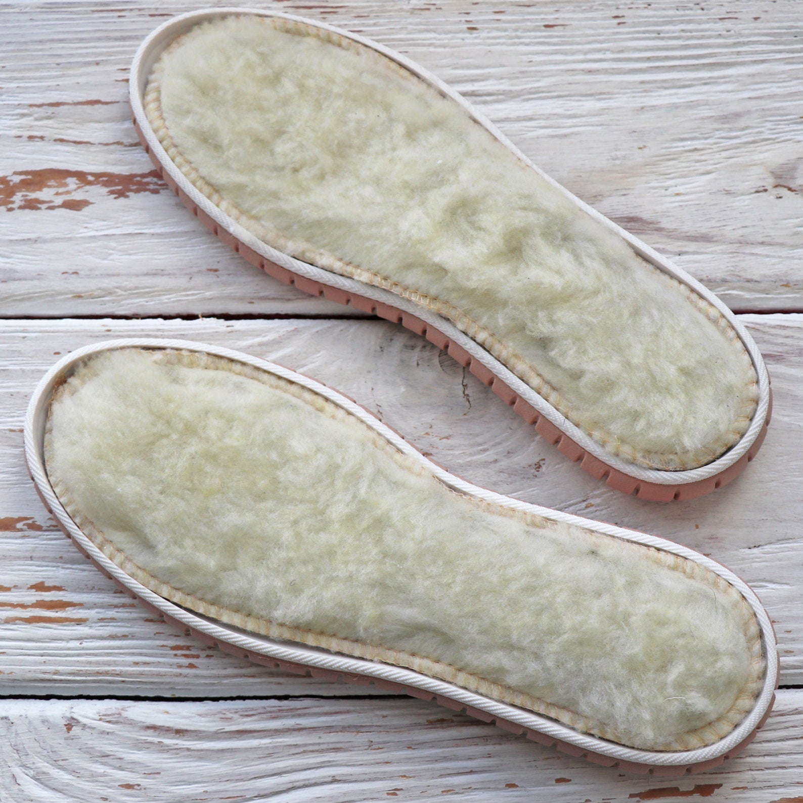 SHEEPSKIN INSOLES for shoes. Sizes 36-40. Slippers wool insoles. Warm insoles. Outdoor shoe insoles. Sheep wool insoles