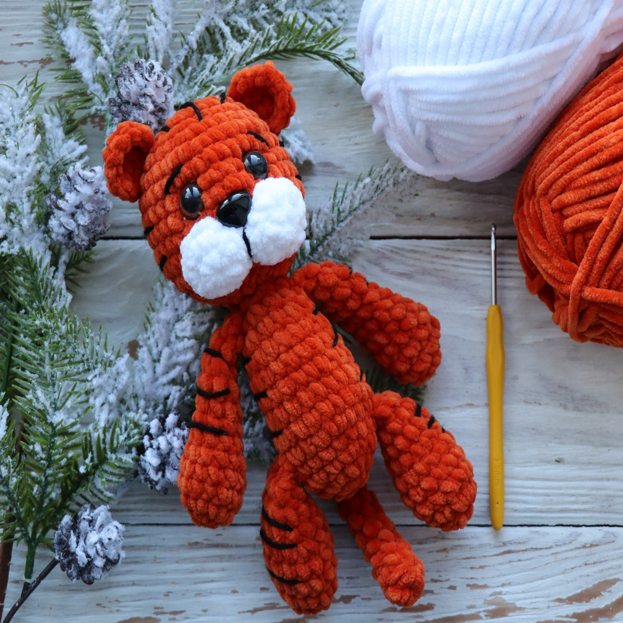 SMALL TIGER Crochet Pattern (skill level beginner)