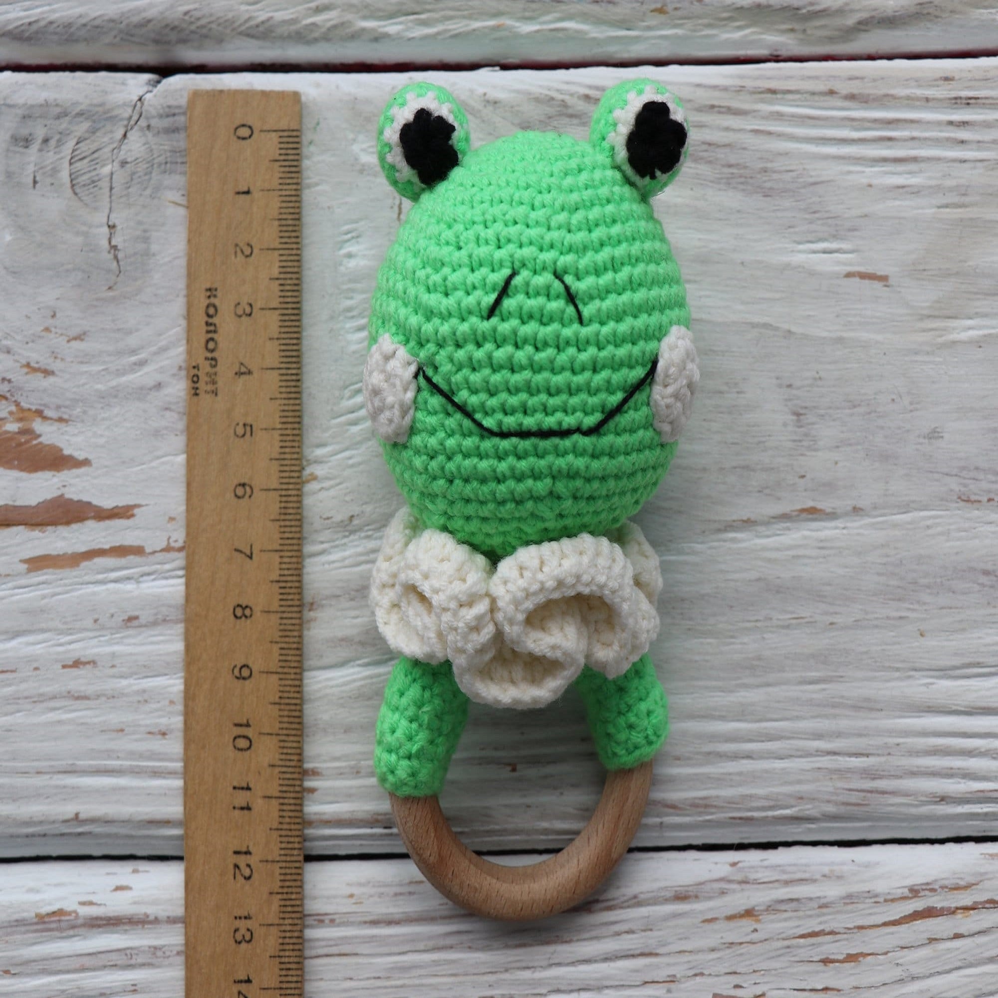 FROG RATTLE Crochet Pattern (skill level beginner)