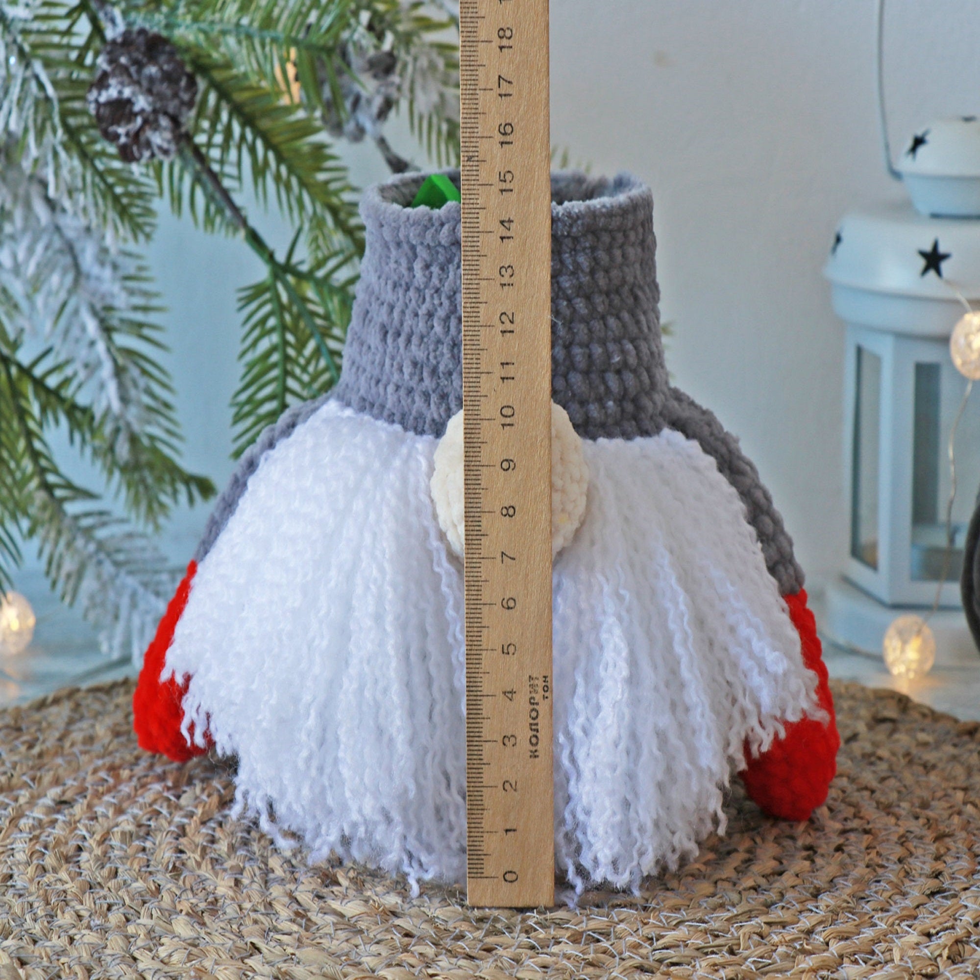 CHRISTMAS GNOME Crochet Pattern (skill level beginner)