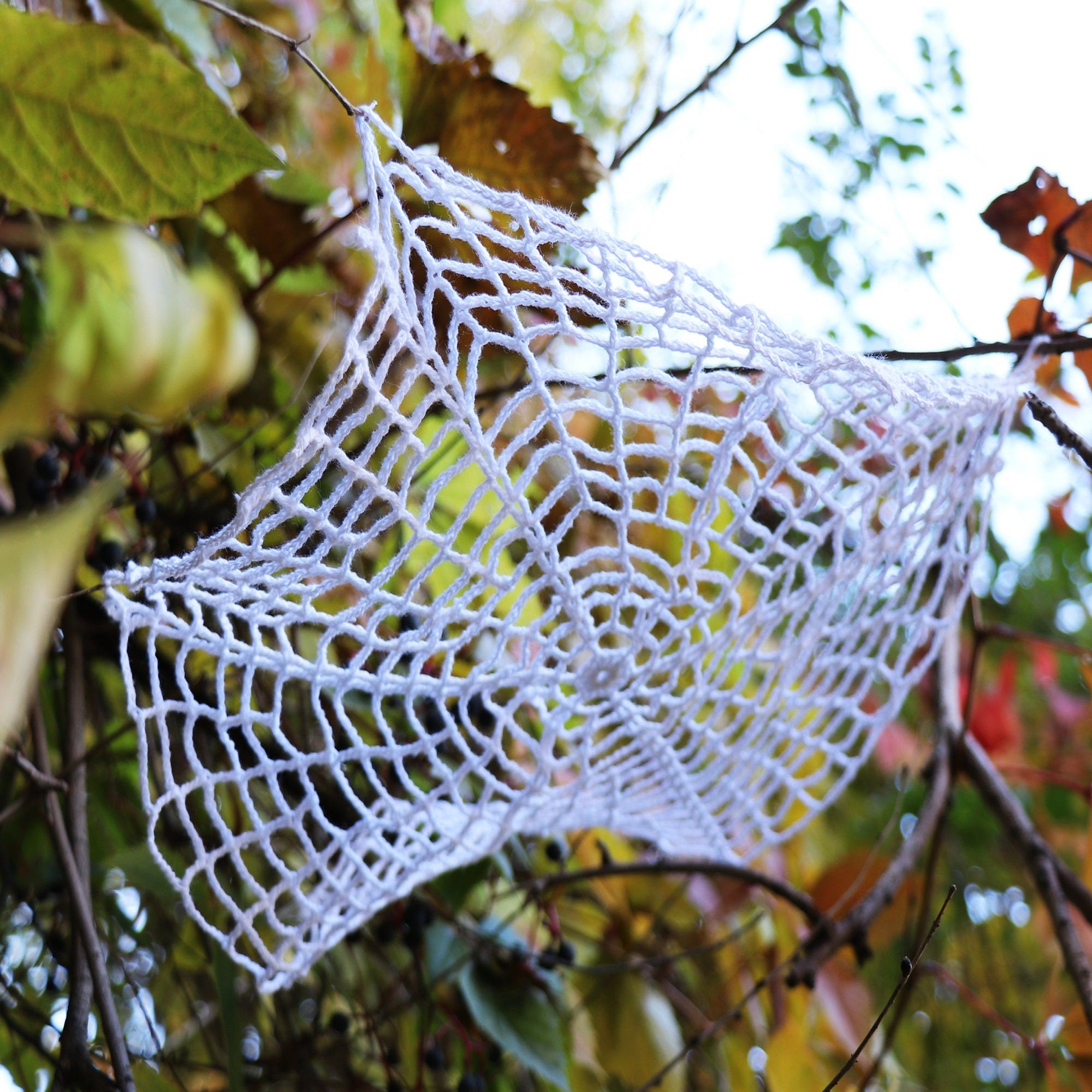 HALLOWEEN SPIRED WEB Crochet Pattern (skill level beginner)
