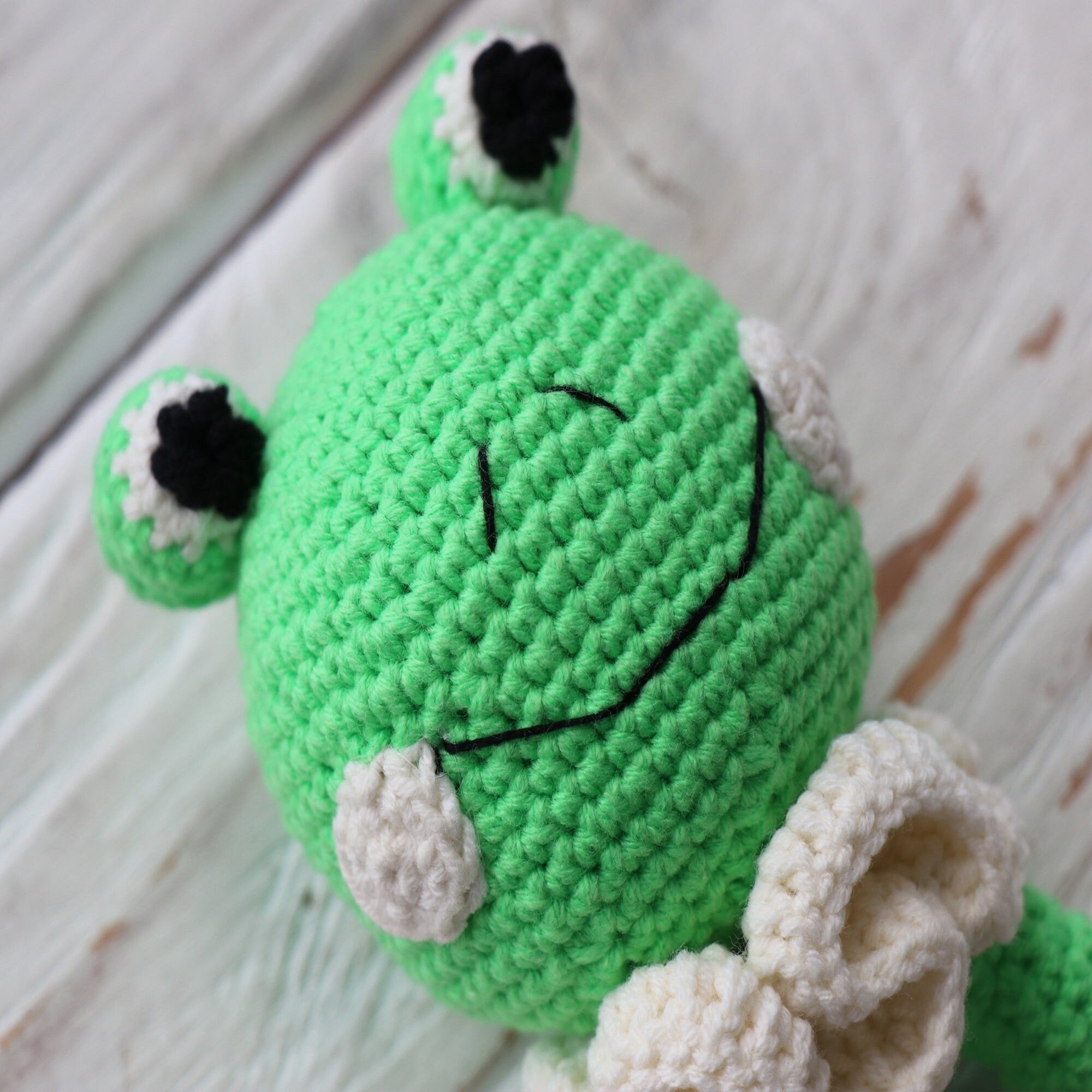 FROG RATTLE Crochet Pattern (skill level beginner)
