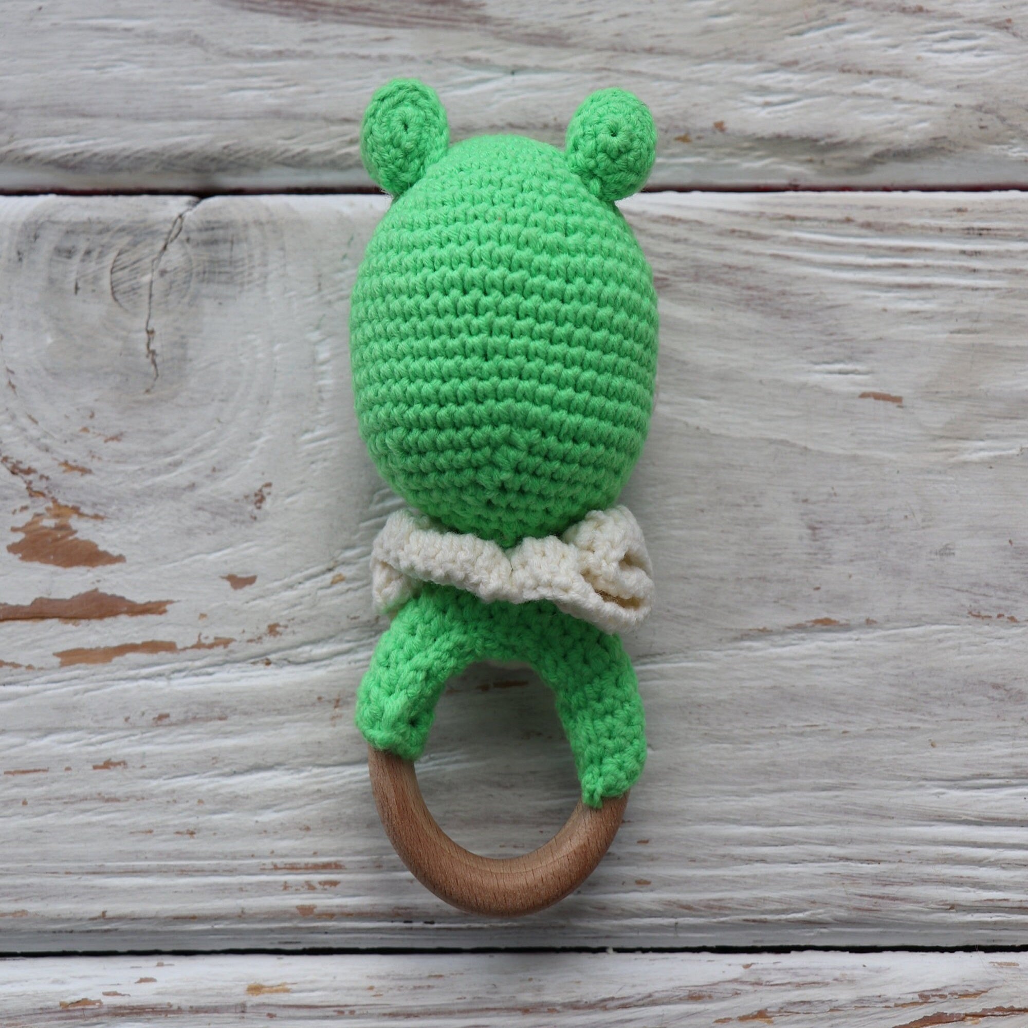 FROG RATTLE Crochet Pattern (skill level beginner)