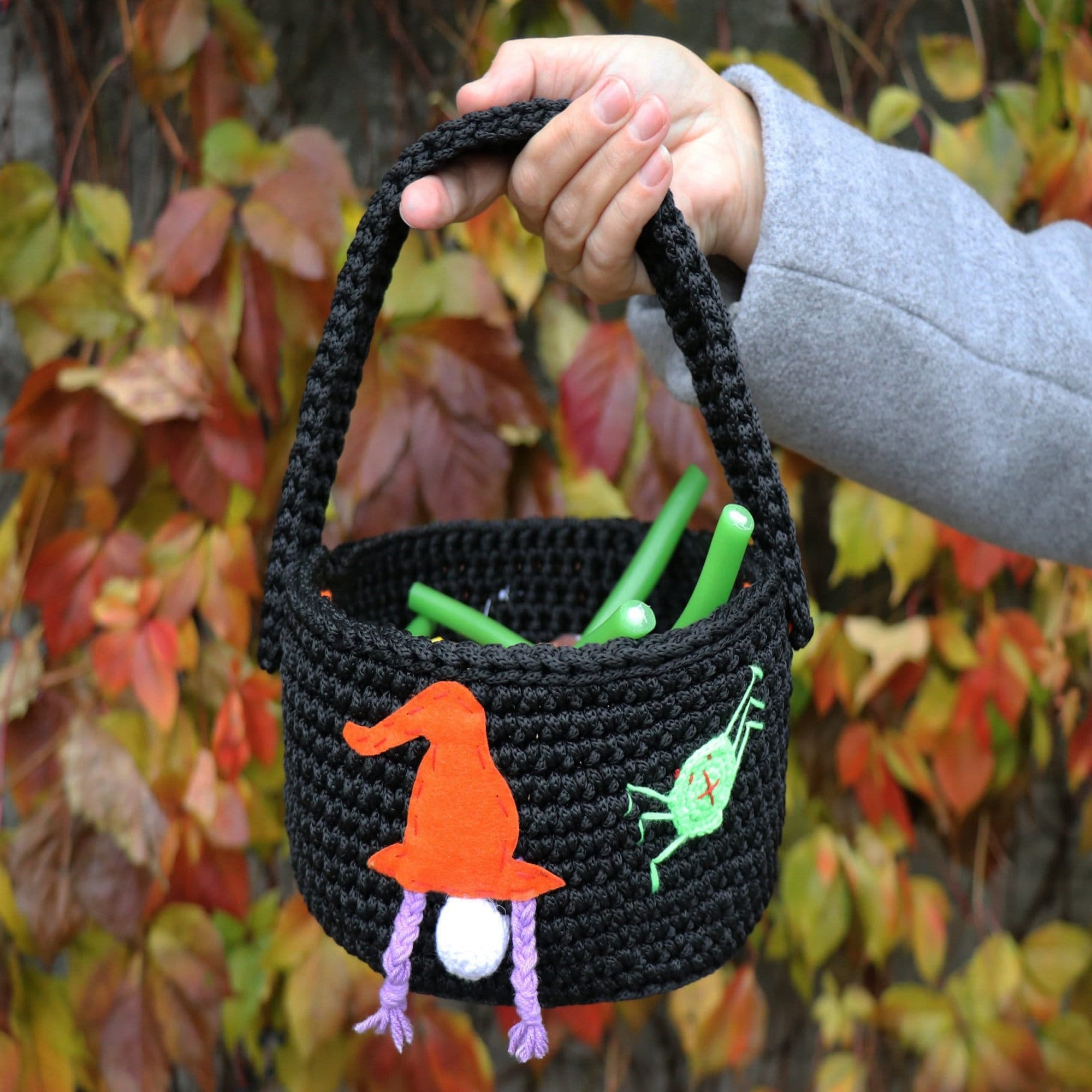 TRICK OR TREAT BAG Crochet Pattern (skill level beginner)