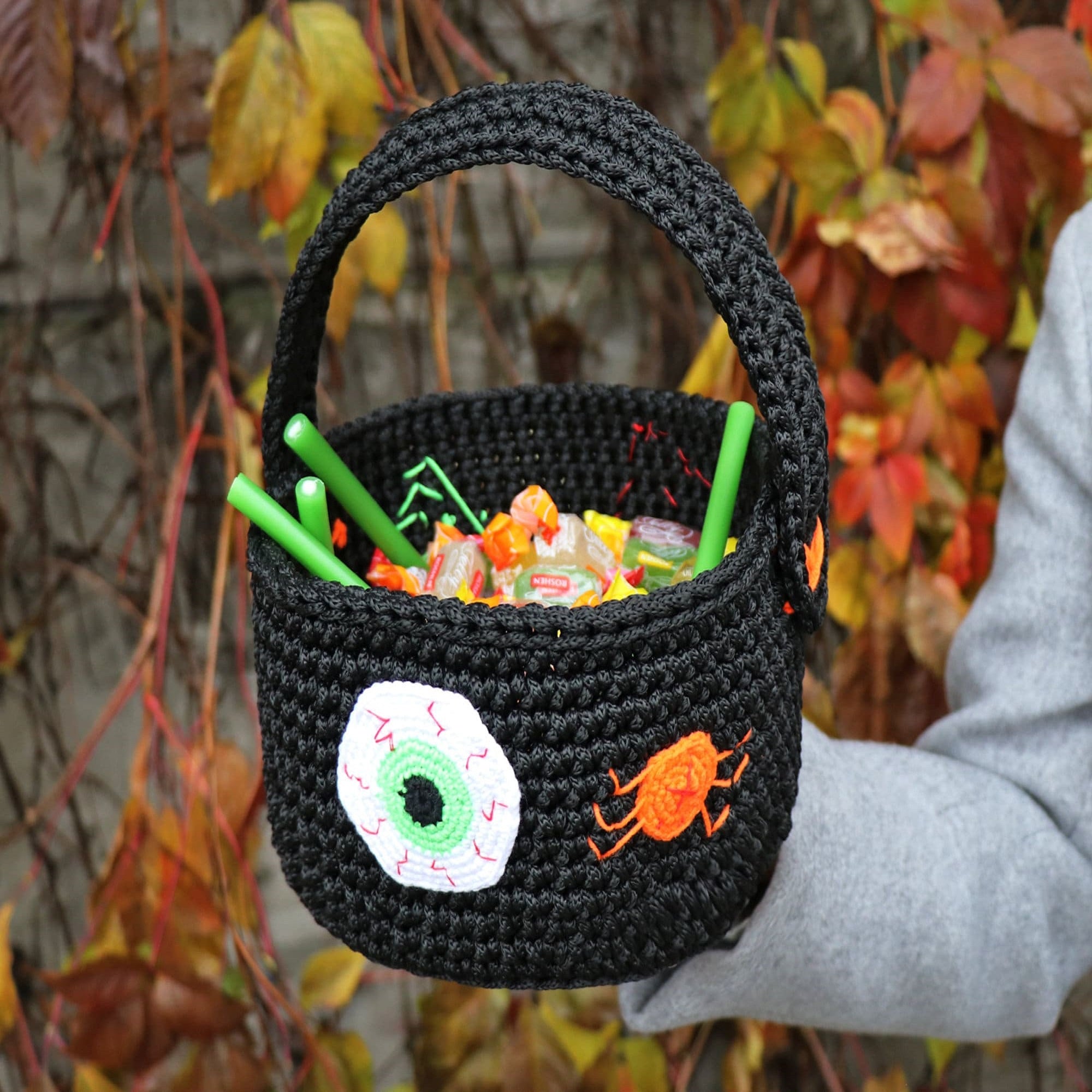 TRICK OR TREAT BAG Crochet Pattern (skill level beginner)