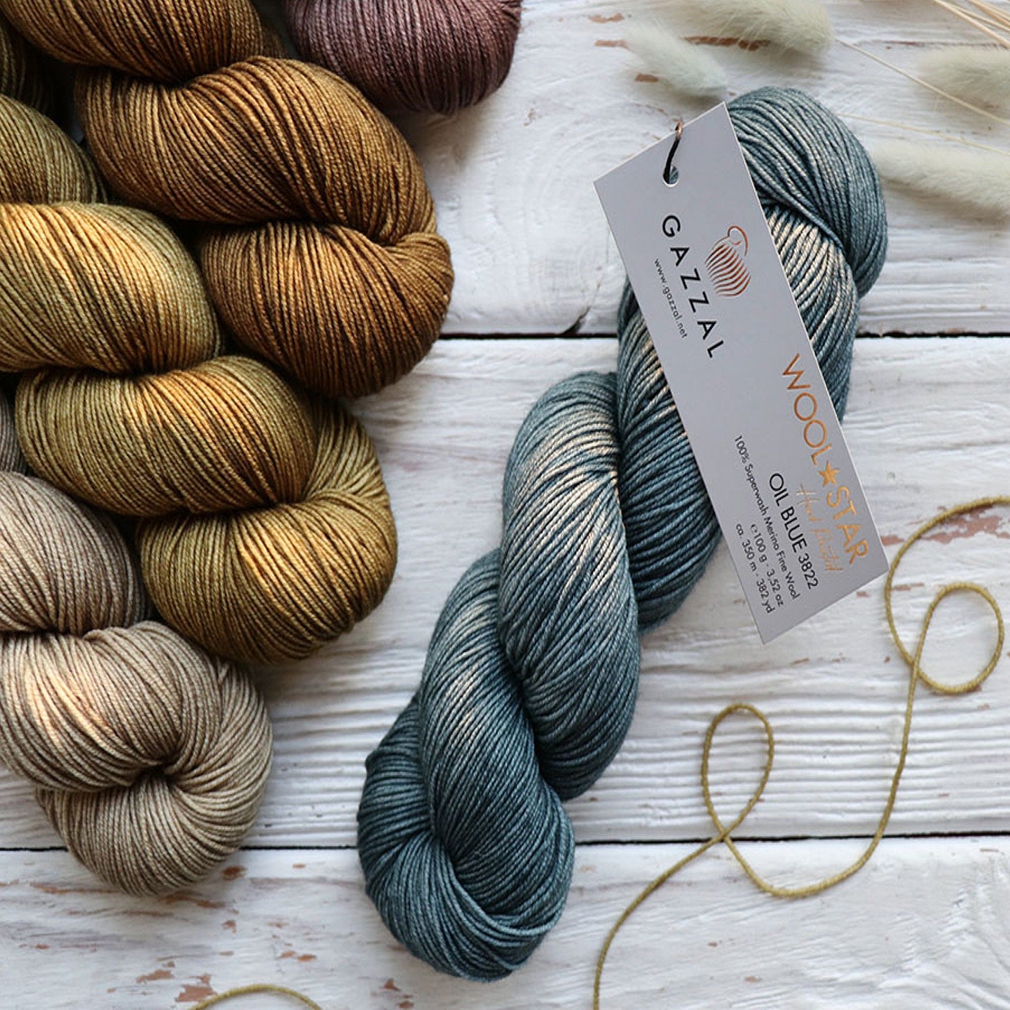 Gazzal Wool Star, 31 colors, 3.5 oz / 437 yards