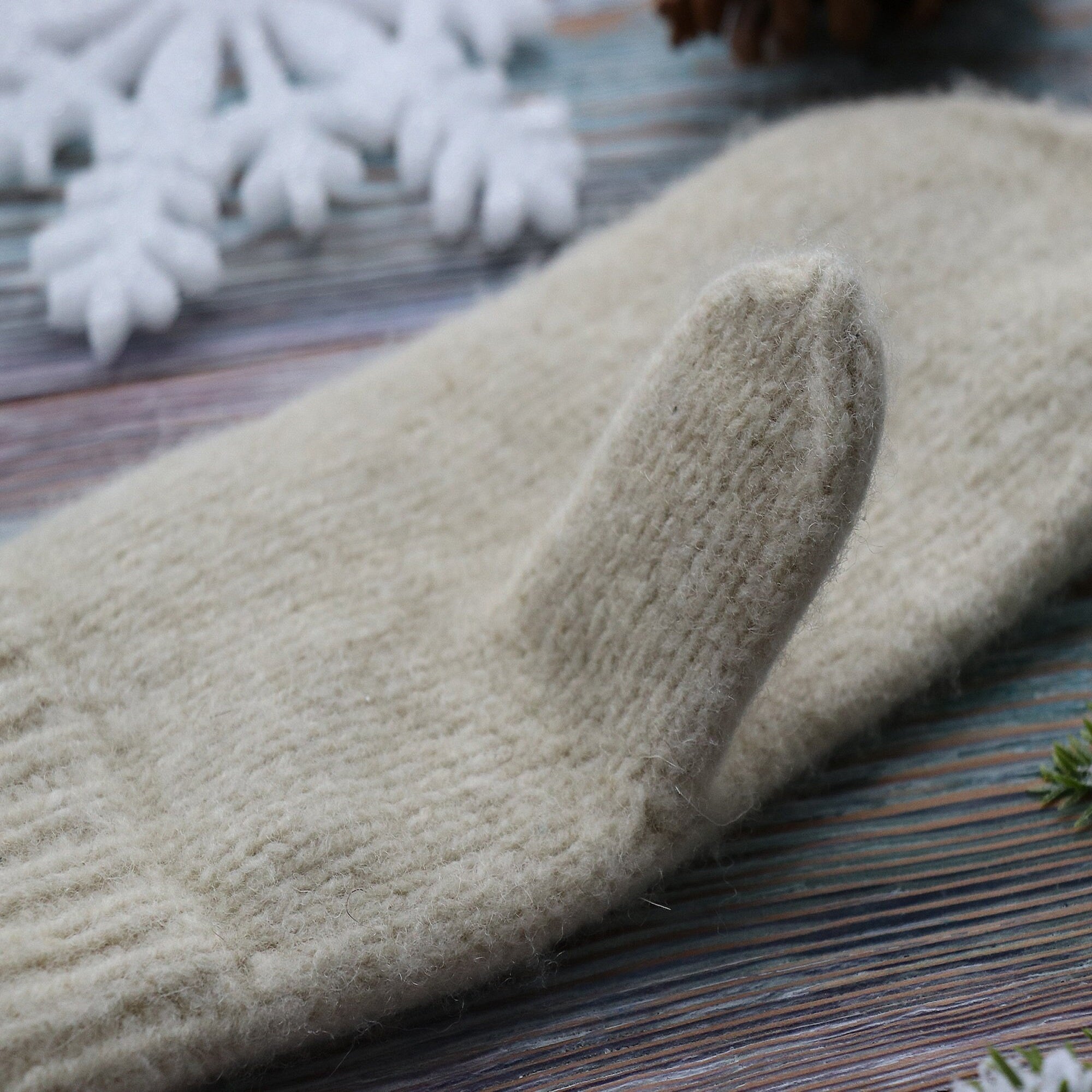 CABLE MITTENS Knitting Pattern (skill level intermediate)