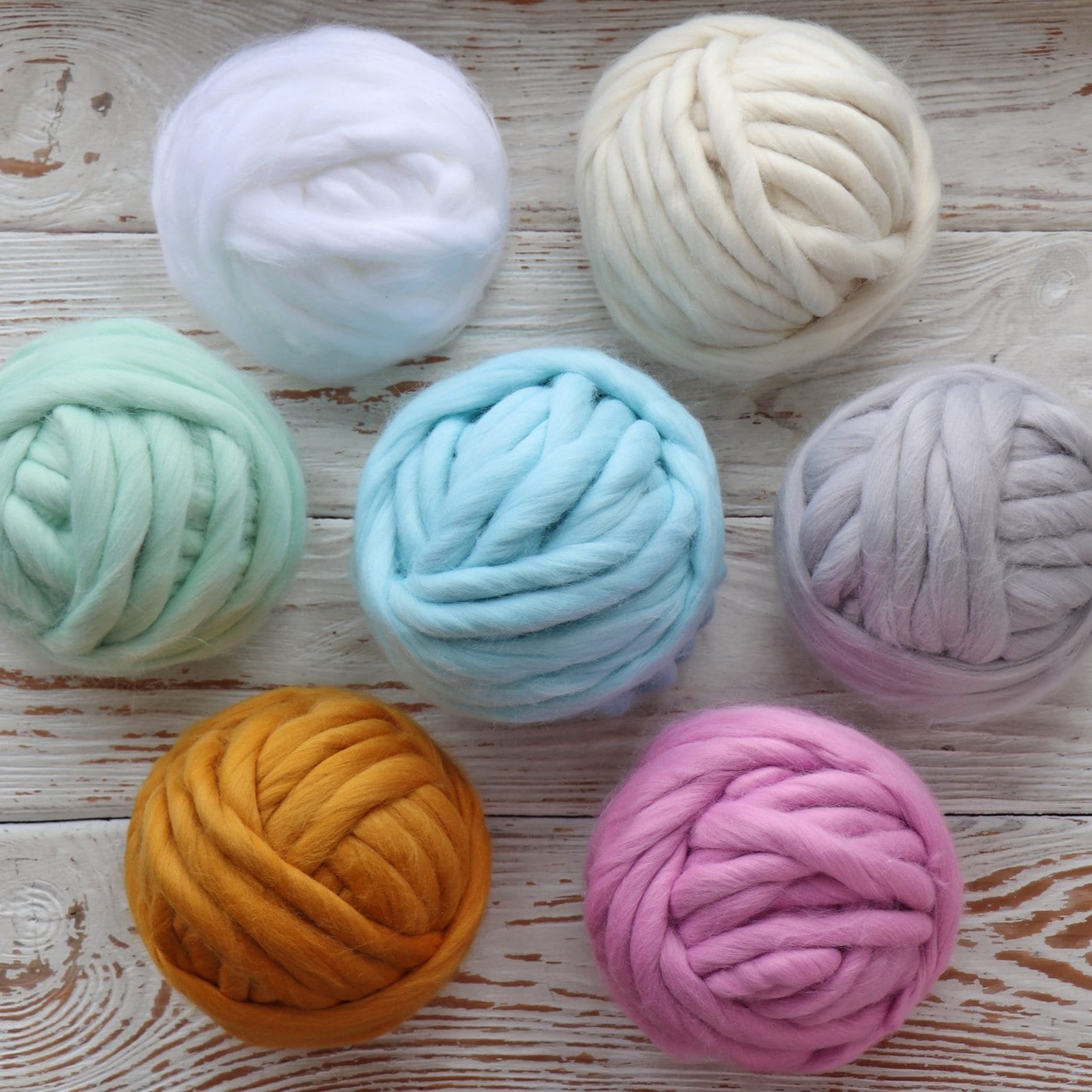 Super chunky yarn. ACRYLIC yarn. Arm knitting yarn. Chunky vegan yarn. Chunky knit. Gift for her. Blanket yarn