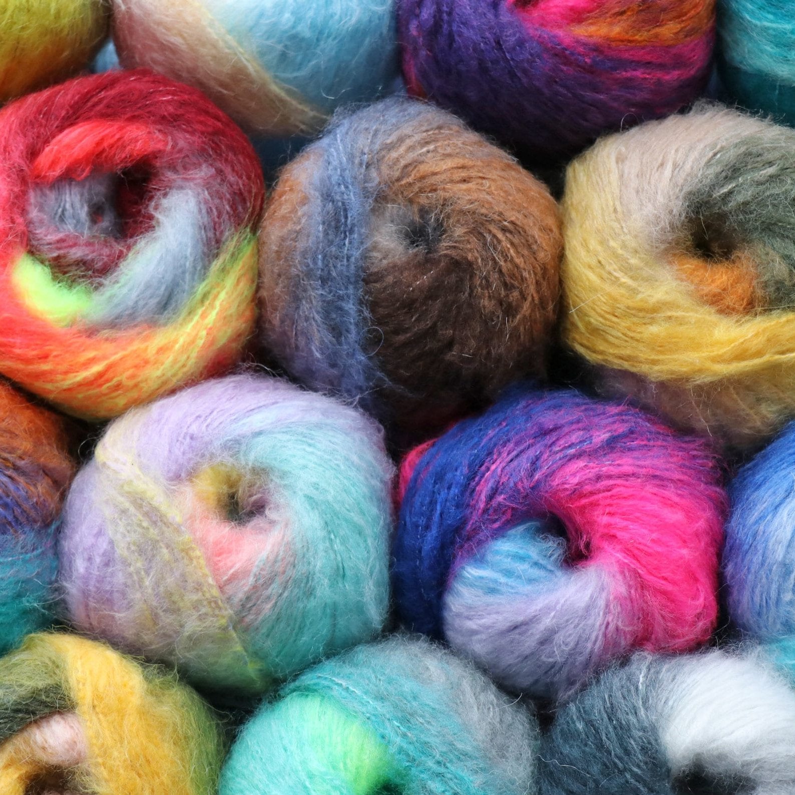 YARNART BELLISSIMO, Fluffy Mohair Yarn, Multicolor Crochet Yarn, Gradient Yarn, Mohair Yarn, Mohair Wool, Cake Yarn,Bulky Yarn,Gradient Yarn