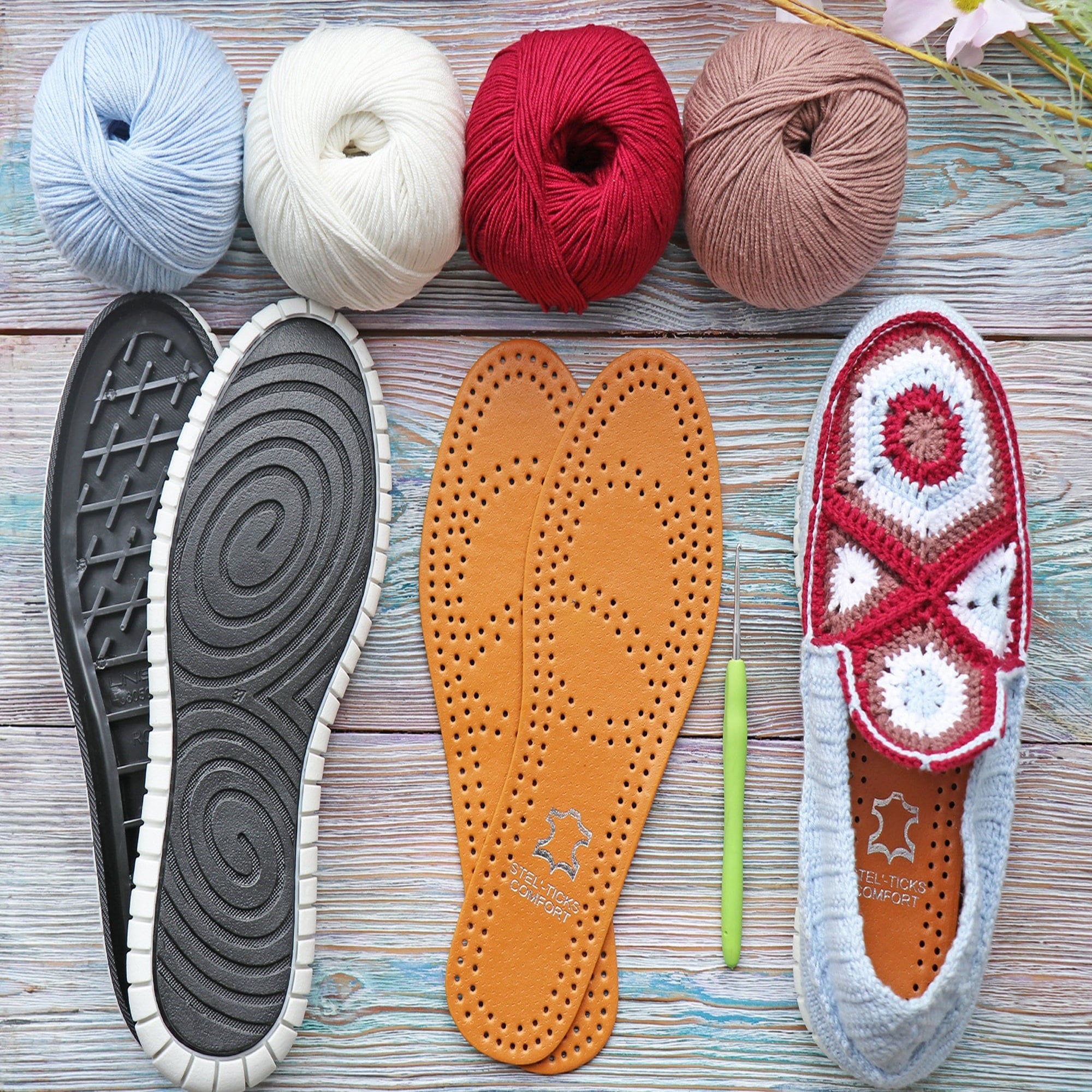 GRANNY MOTIF LOAFERS Crochet Pattern (skill level intermediate)