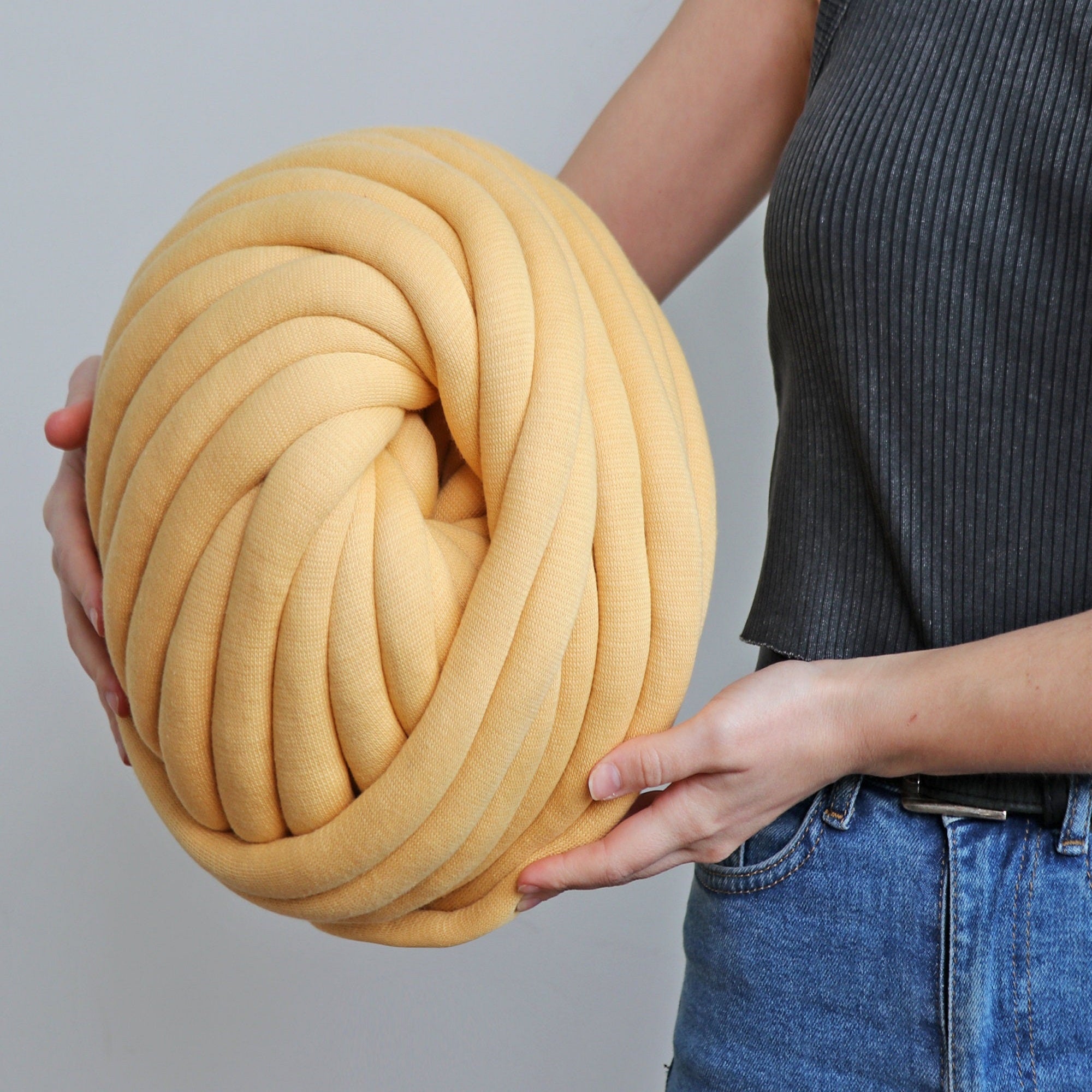 10 MINUTES PURSE Arm Knitting Pattern (skill level beginner)