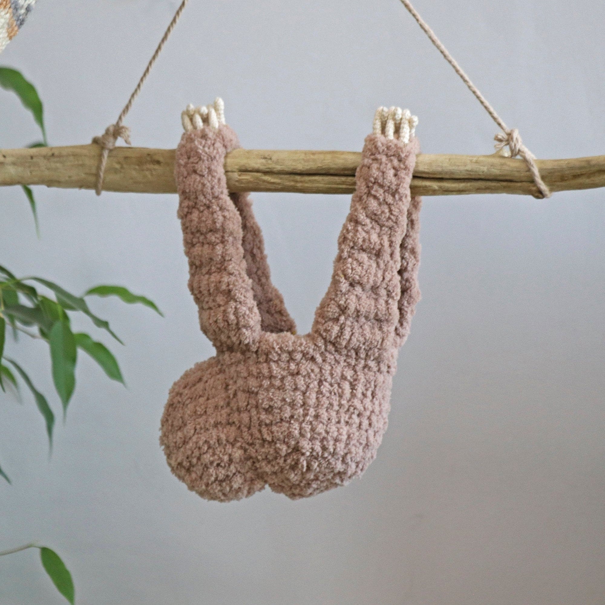 SLOTH PLANTER Crochet Pattern (skill level beginner)