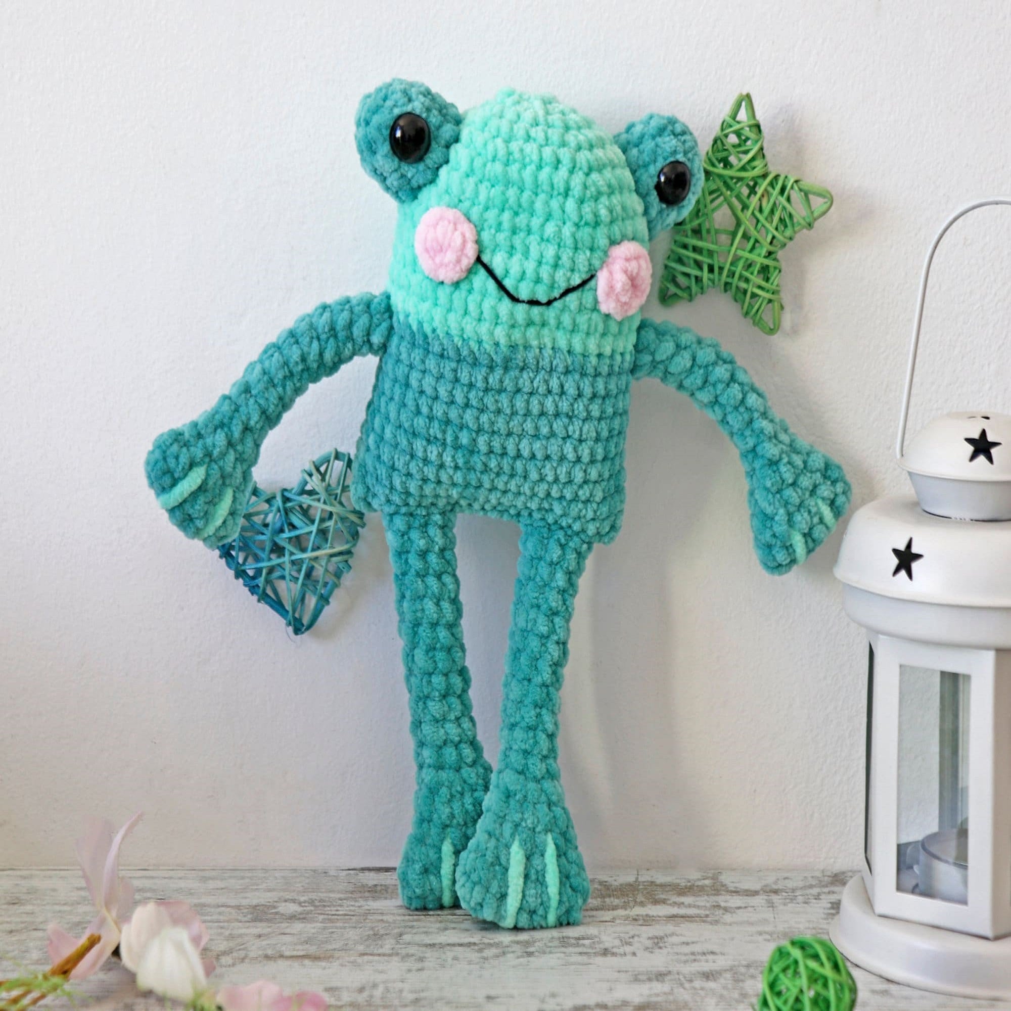 LEGGY FROG Crochet Pattern (skill level beginner)