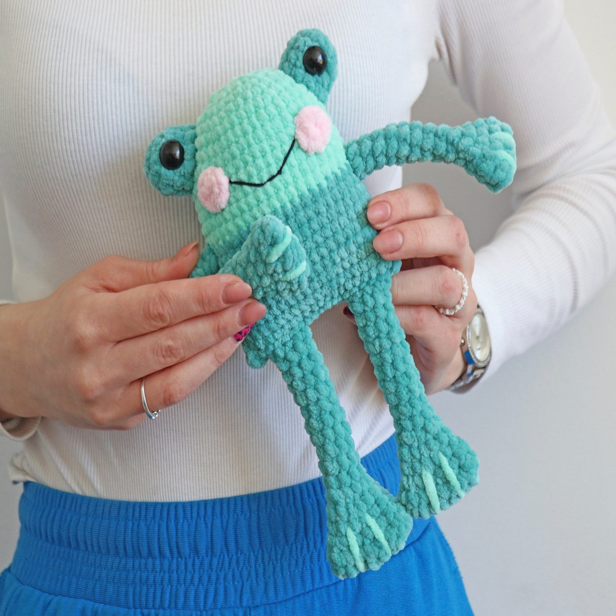 LEGGY FROG Crochet Pattern (skill level beginner)