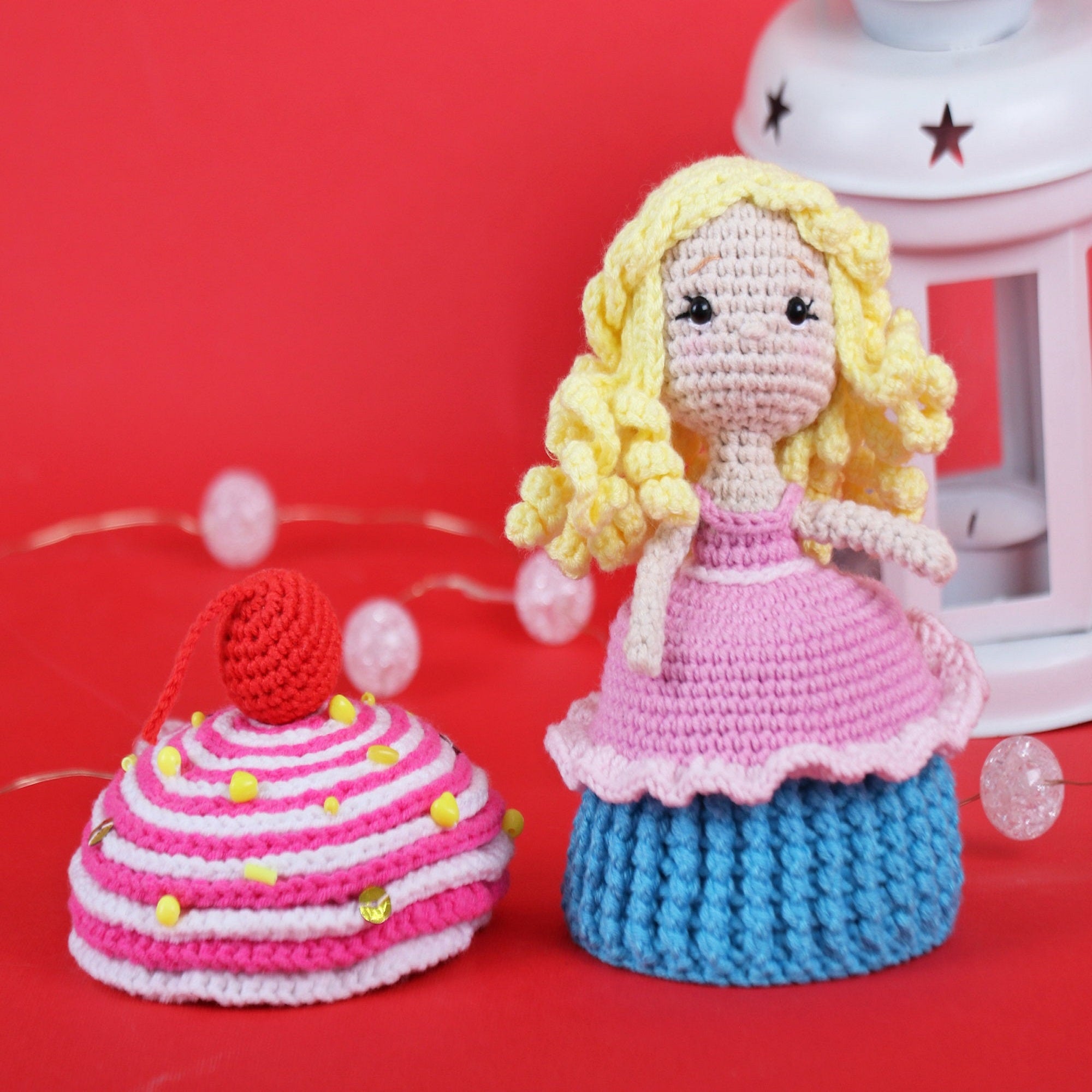 REVERSIBLE MUFFIN PRINCES Crochet Pattern (skill level intermediate)