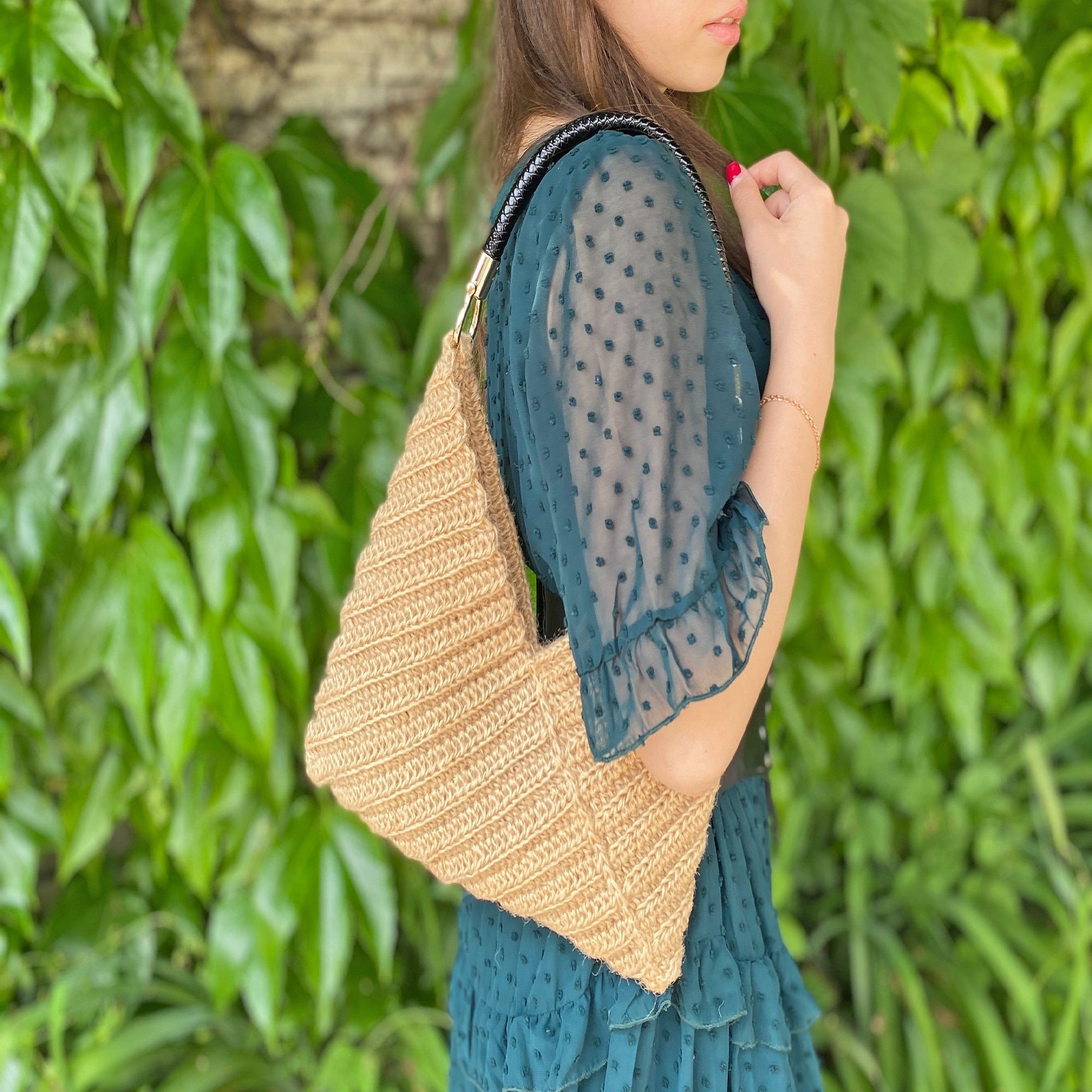 SHOULDER BAG Crochet Pattern (skill level intermediate)