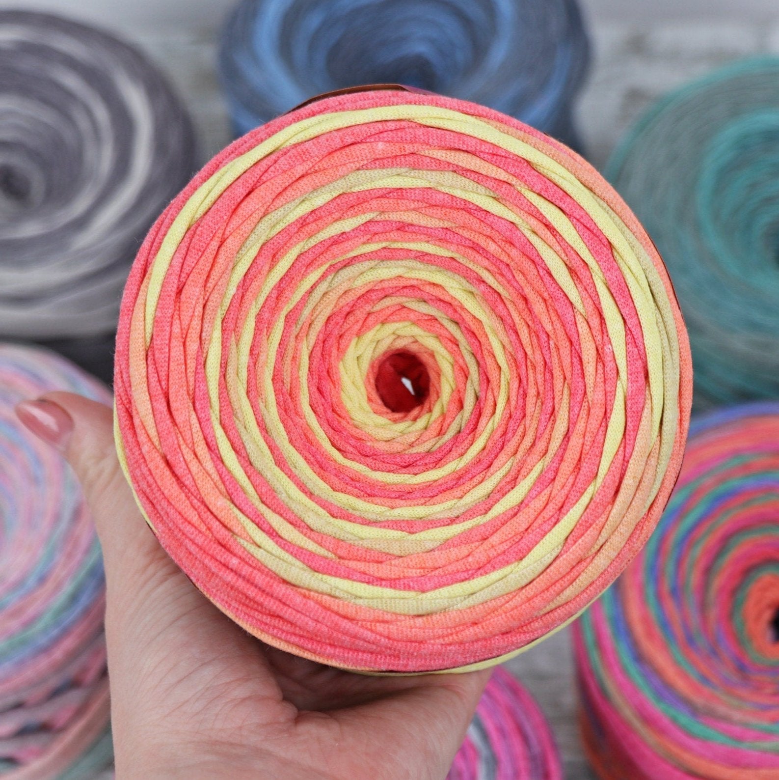 T-SHIRT COTTON YARN, Super Chunky Yarn, Bulky T-shirt Yarn, Cotton TShirt Yarn, Yarn Bag, Cotton Yarn, Crochet Yarn, Basket Yarn