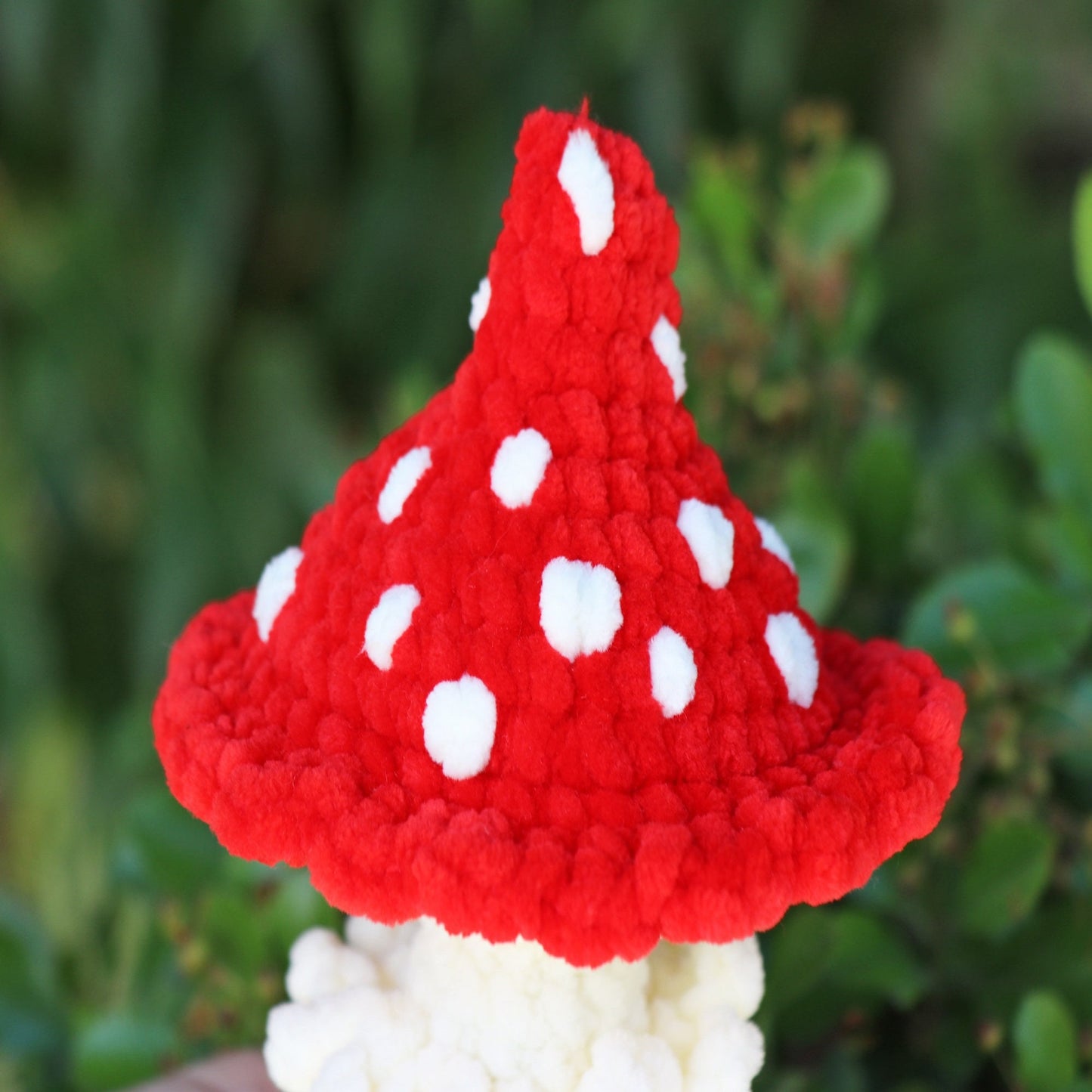 Crochet pattern Mushroom Poping Plushie, US standard terms, Skill level beginner