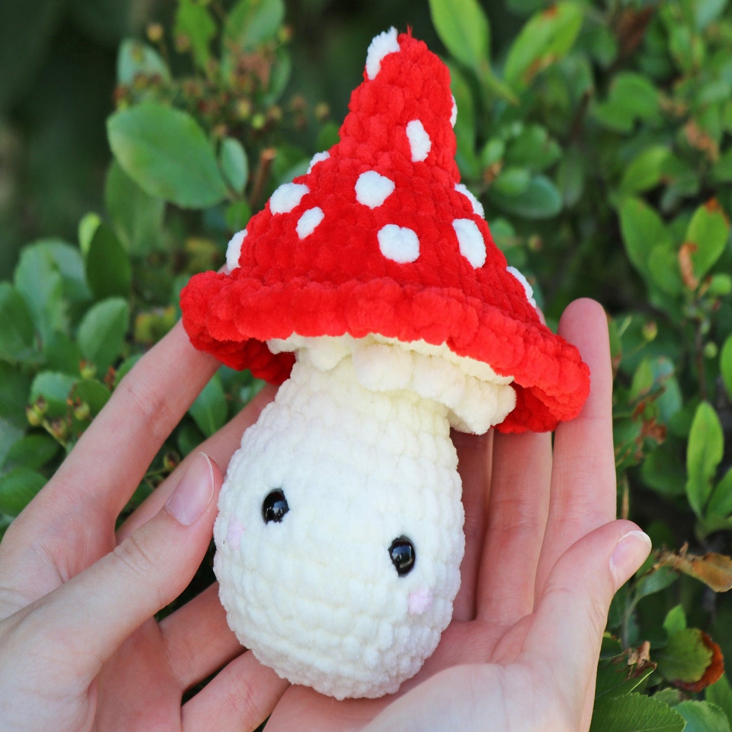 Crochet pattern Mushroom Poping Plushie, US standard terms, Skill level beginner