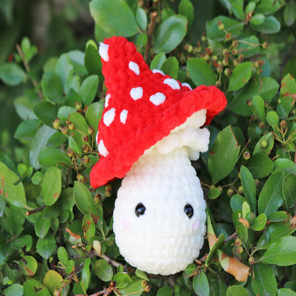 Crochet pattern Mushroom Poping Plushie, US standard terms, Skill level beginner