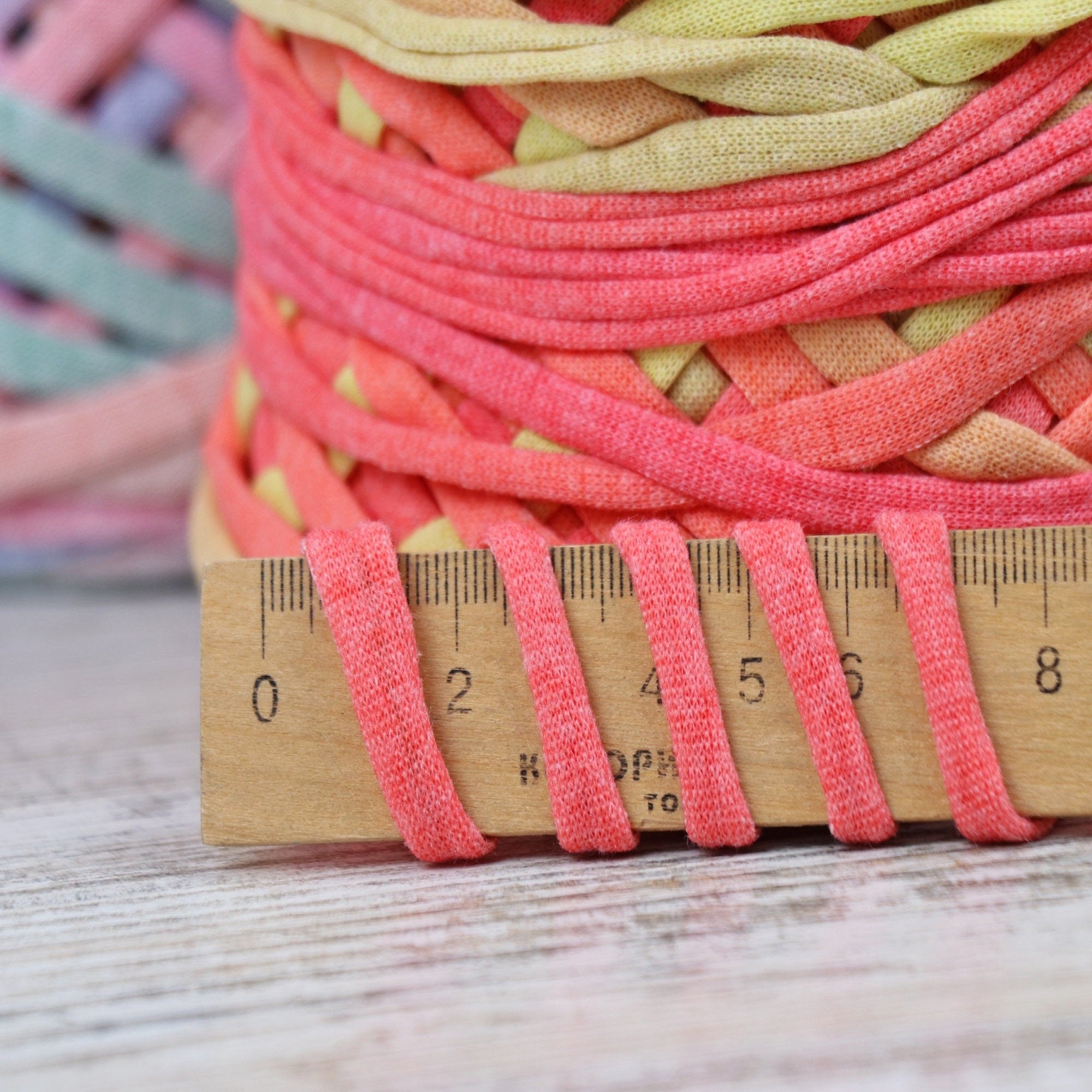 Mira Filati by Granola, 10 colors, 8 oz / 109 yards