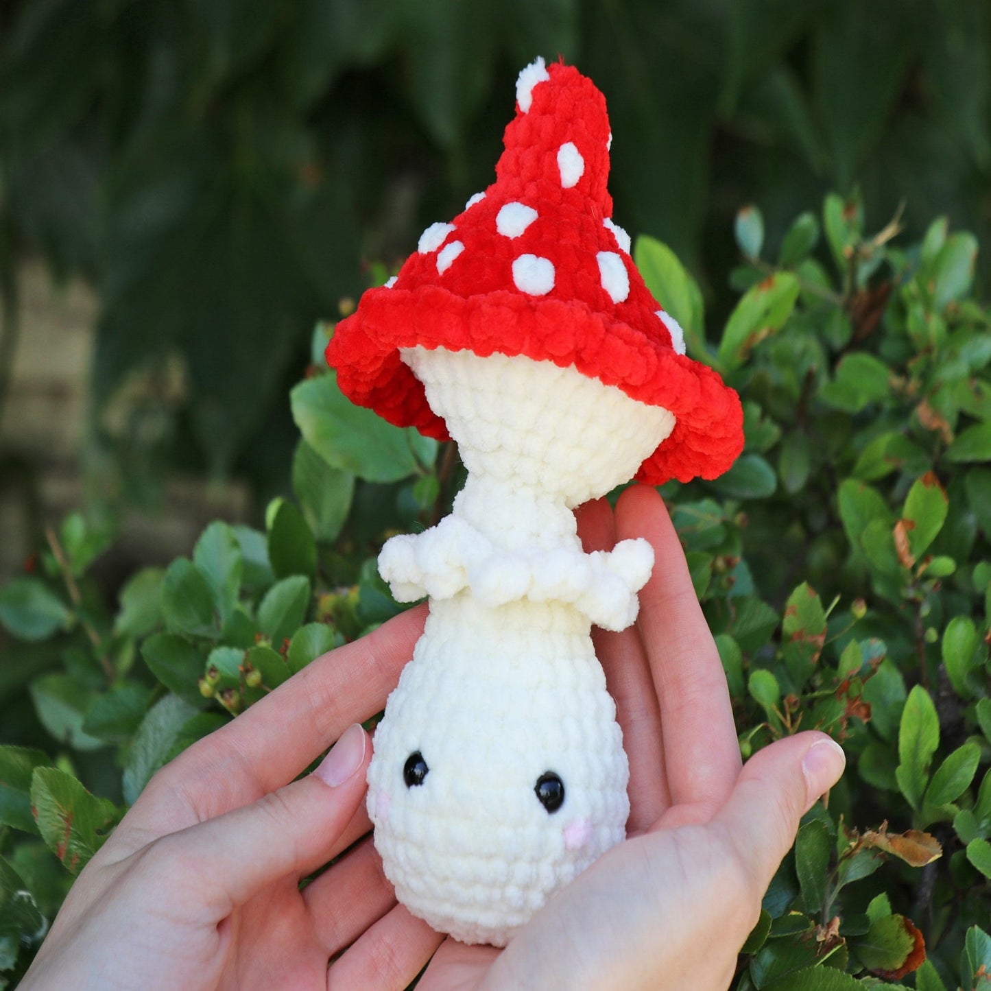 Crochet pattern Mushroom Poping Plushie, US standard terms, Skill level beginner