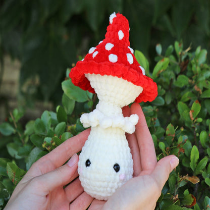 Crochet pattern Mushroom Poping Plushie, US standard terms, Skill level beginner
