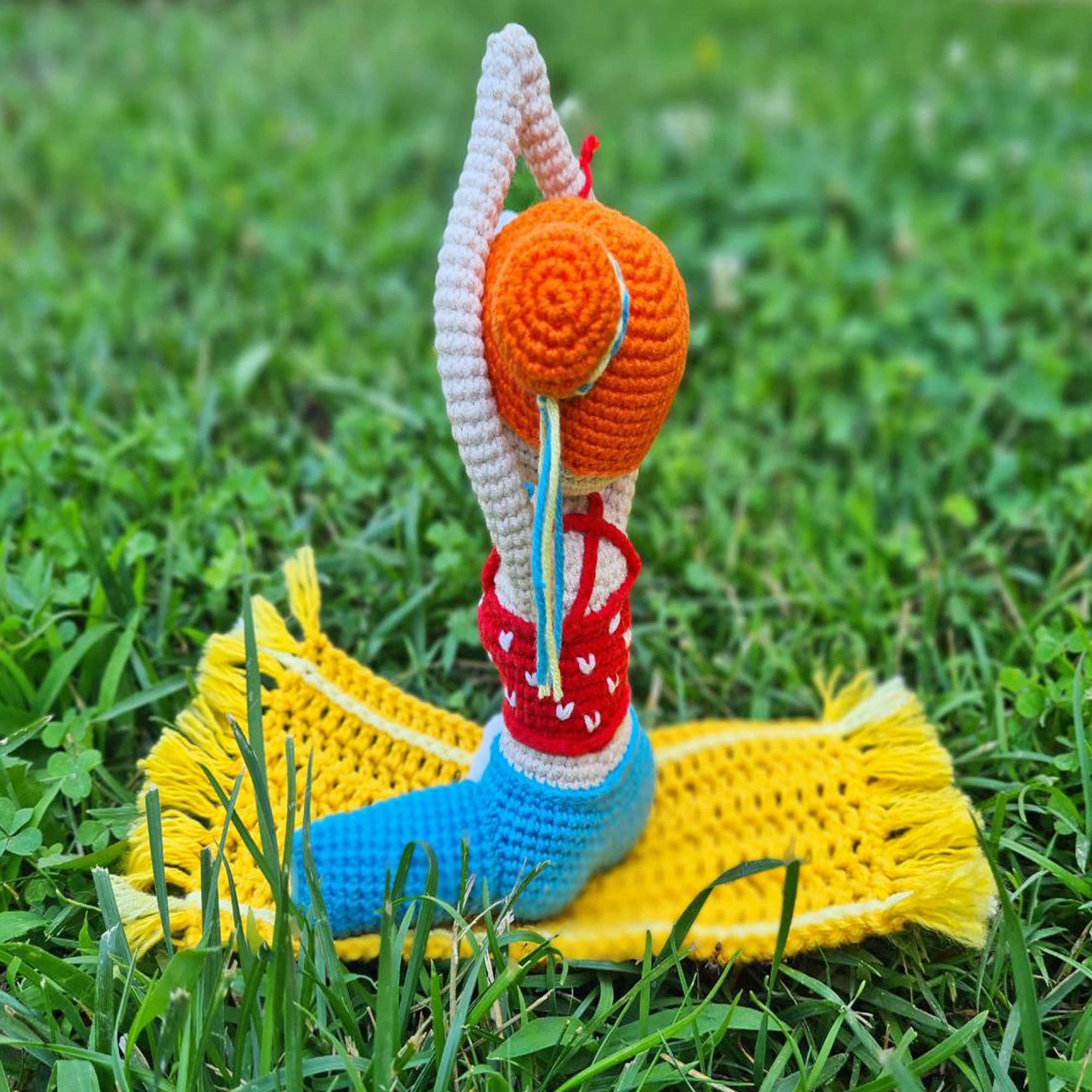 YOGI GIRL Crochet Pattern (skill level intermediate)