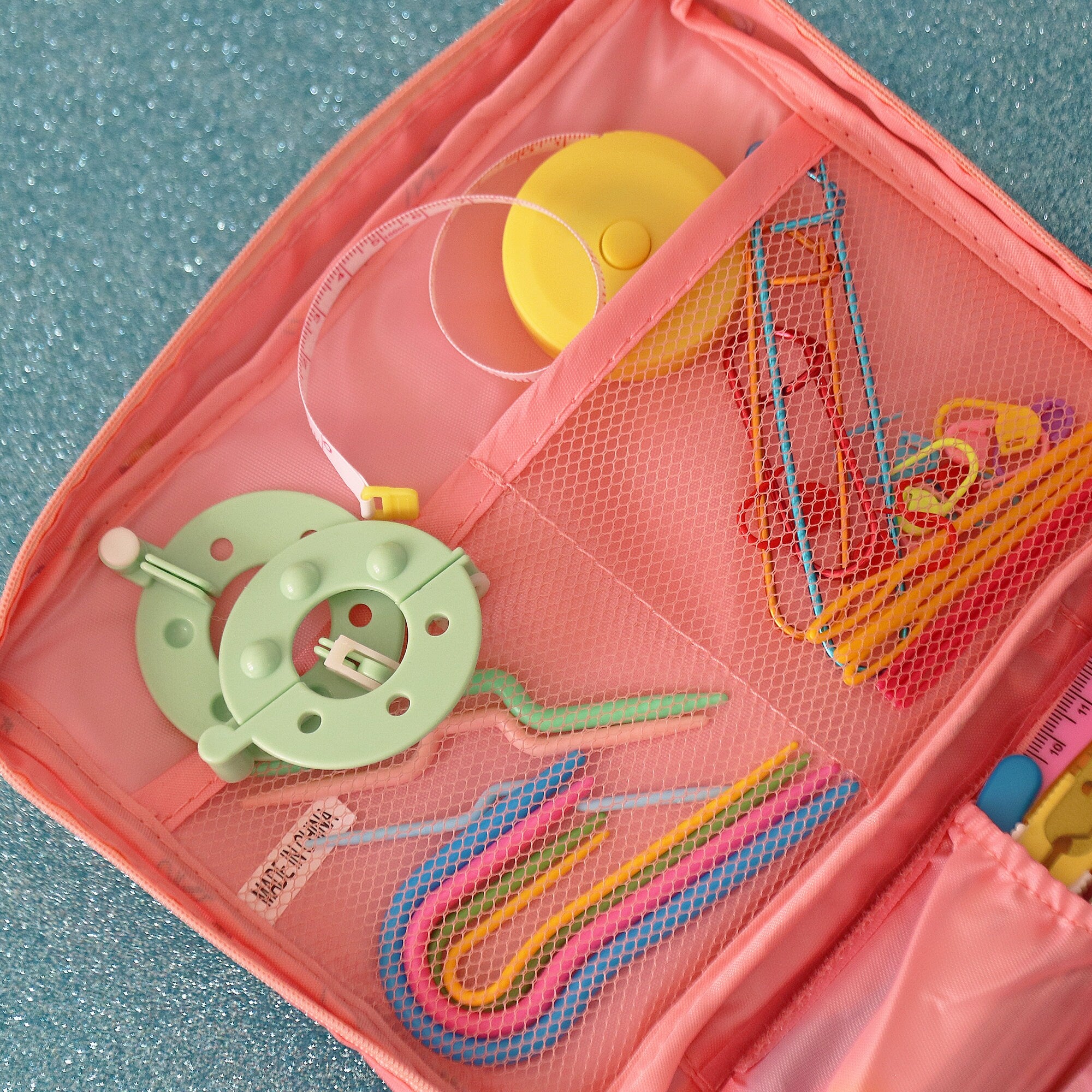 DIY Mini Crochet Kit, Beginner Crochet Kit All Ages, Includes Yarn, Crochet Hooks, Accessories Kit, Case & More, 58 Items in the Kit