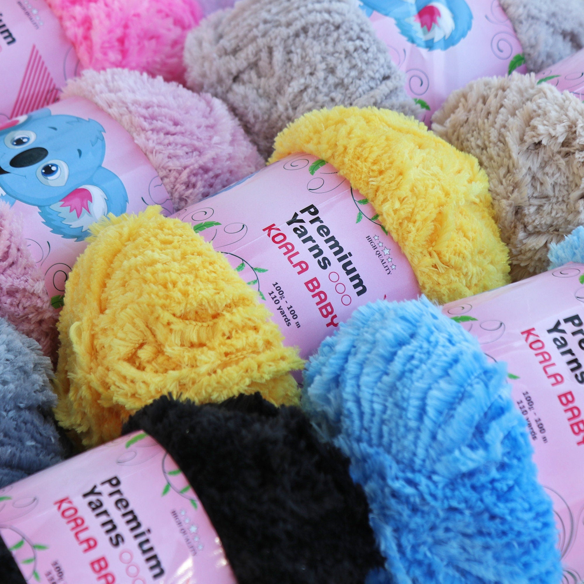 FAUX FUR YARN 100g, Amigurumi Yarn, Eyelash Yarn, Fluffy Yarn, Fur Yarn - Ultra Soft, Soft Toys Yarn, Soft Crochet Yarn, Holiday Yarn