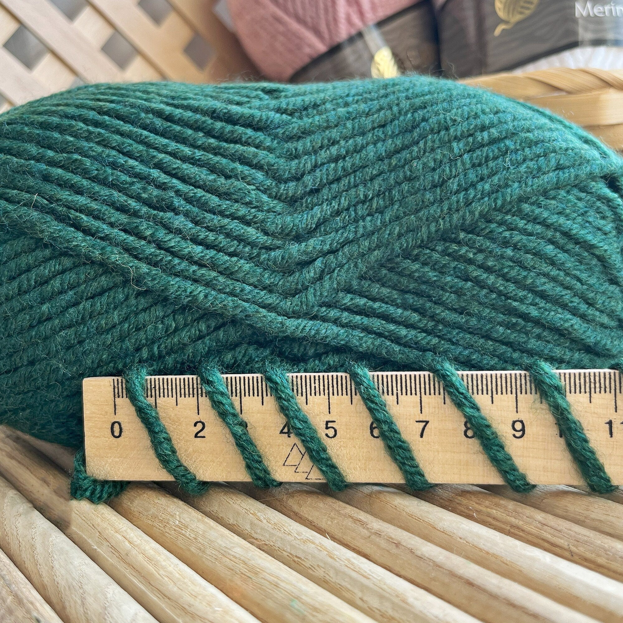 Wool CHUNKY Yarn - LADY YARN, Super Bulky Yarn, Wool Blend Yarn, Warm Yarn, Winter Yarn, Very Bulky Yarn, Crochet, Knitting Yarn, Wool Yarn