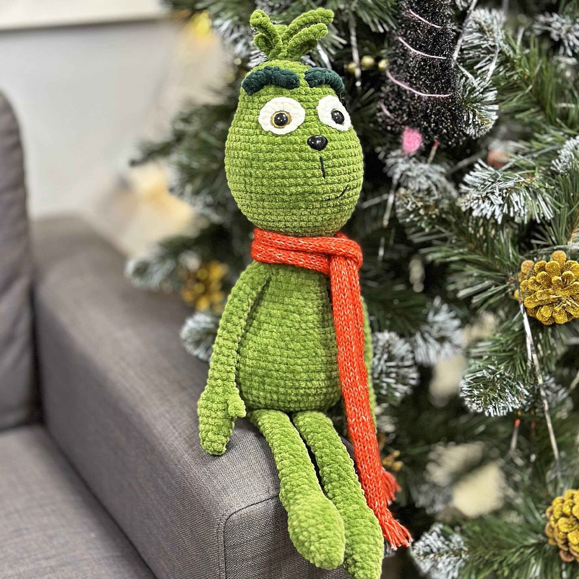 Amigurumi CHRISTMAS THIEF Crochet Pattern, Christmas Crochet Pattern, Amigurumi Misunderstood, Crochet Party Pooper, Plushie Pattern