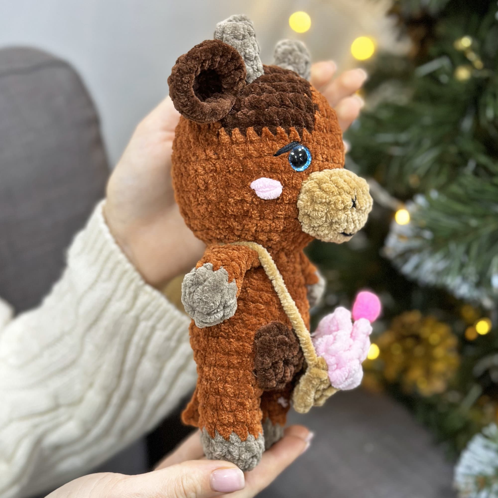 Crochet Cow Snuggler, Highland Cow Pattern, Brown Cow Pattern, Cow Pattern Tutorial, Amigurumi Lovely Pattern, Crochet Stuffed Animal