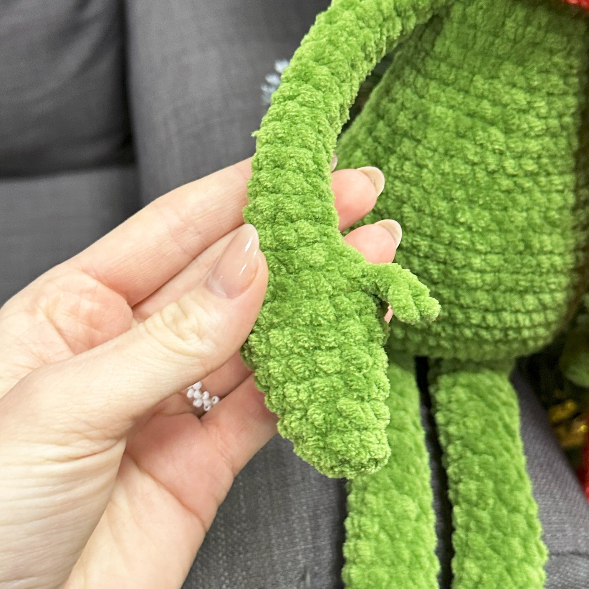 Amigurumi CHRISTMAS THIEF Crochet Pattern, Christmas Crochet Pattern, Amigurumi Misunderstood, Crochet Party Pooper, Plushie Pattern