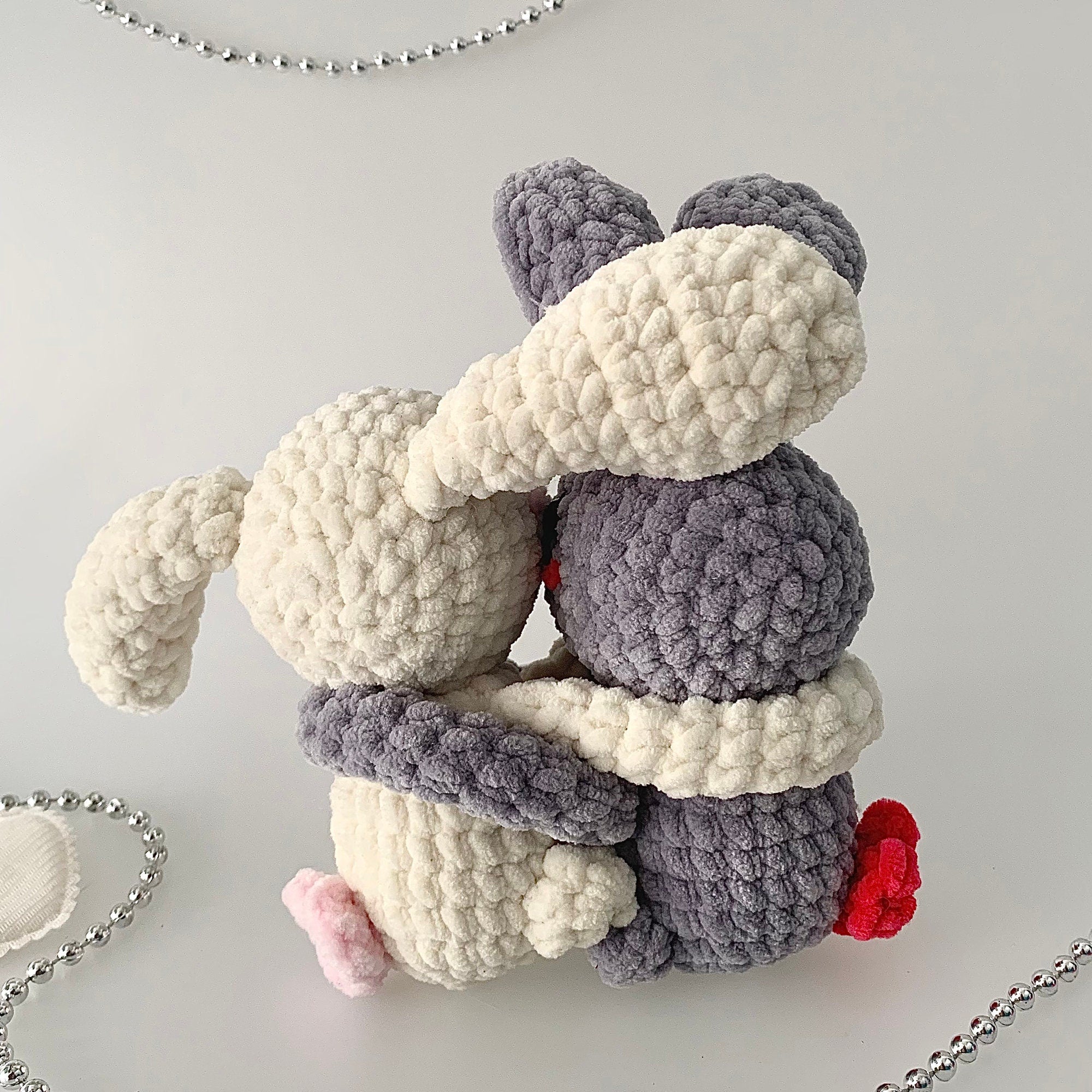 Crochet Bunny Pattern, LOW SEW Amigurumi Pattern, Hugging Bunnies Couple Pattern, Valentines Crochet, Easy Crochet Pattern, Instant Download