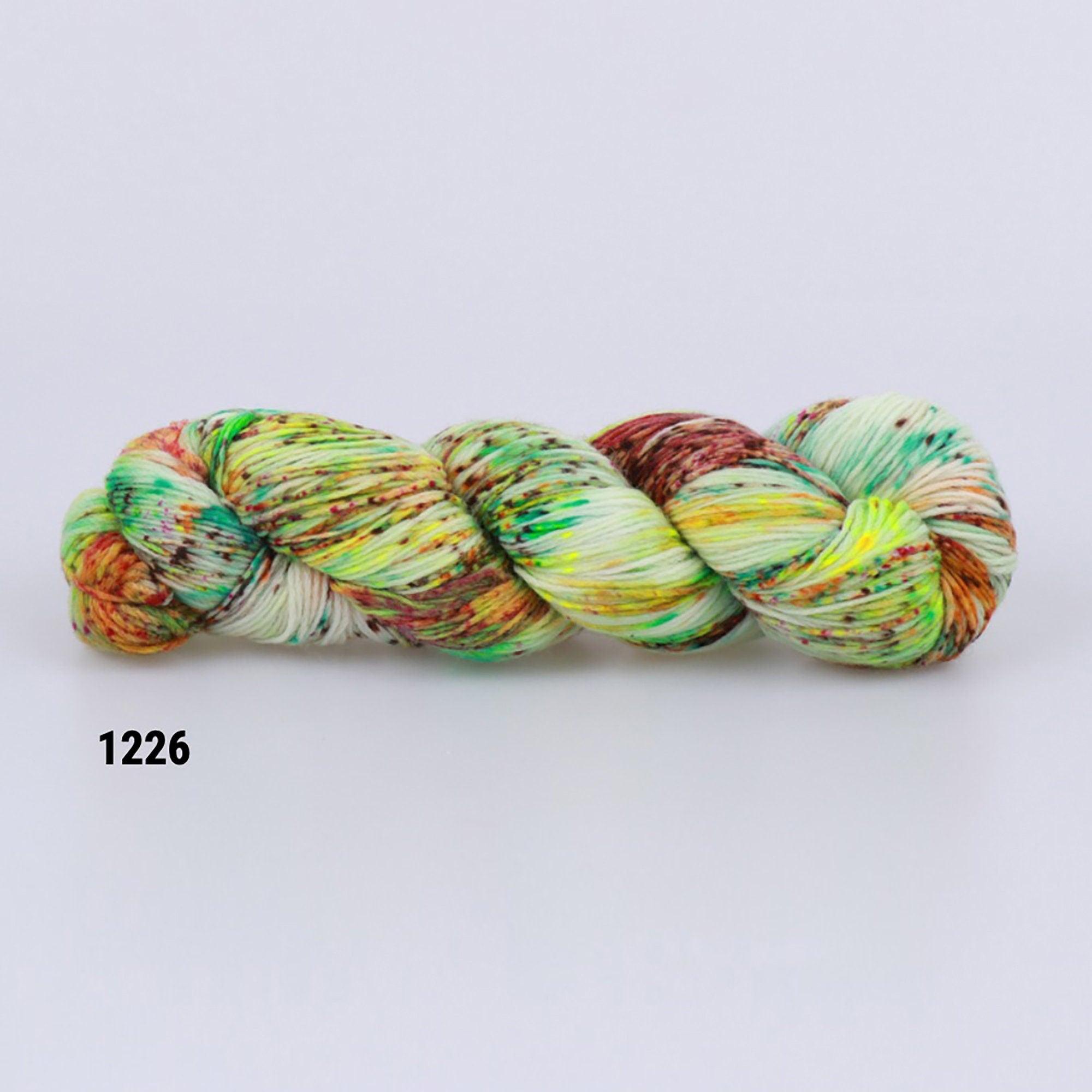 SOCK YARN. Hand dyed sock yarn. Fingering sock yarn. Sprinkle yarn. Merino wool sock yarn. 100 g / 400 m. Color and quantity optional