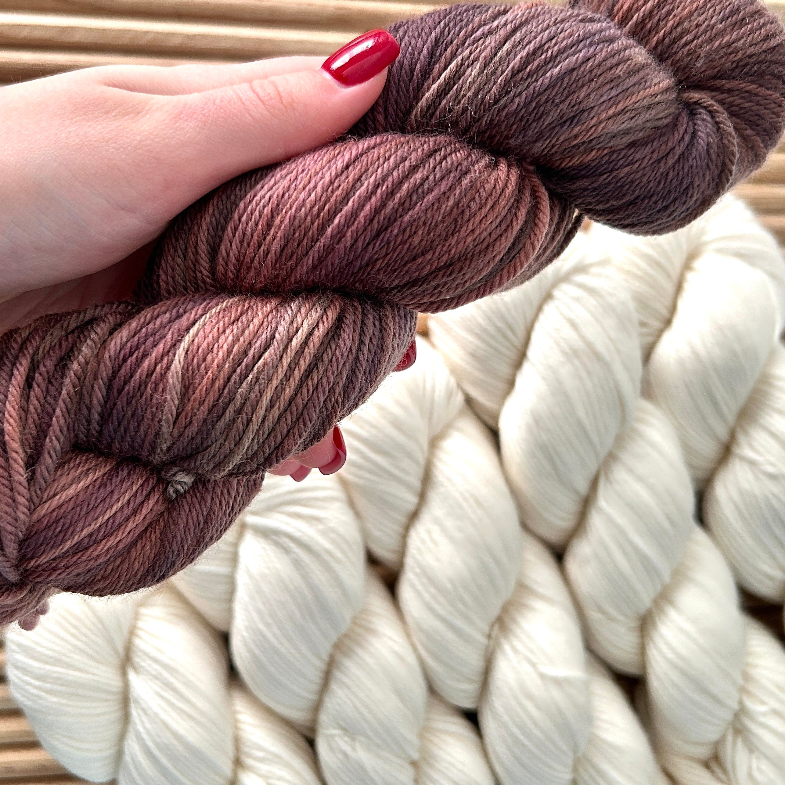 Undyed MERINO WOOL Yarn, Natural Worsted Weight Yarn, 75% Merino Wool, Blank Yarn for Dyeing, Knitting Yarn, Crochet Yarn