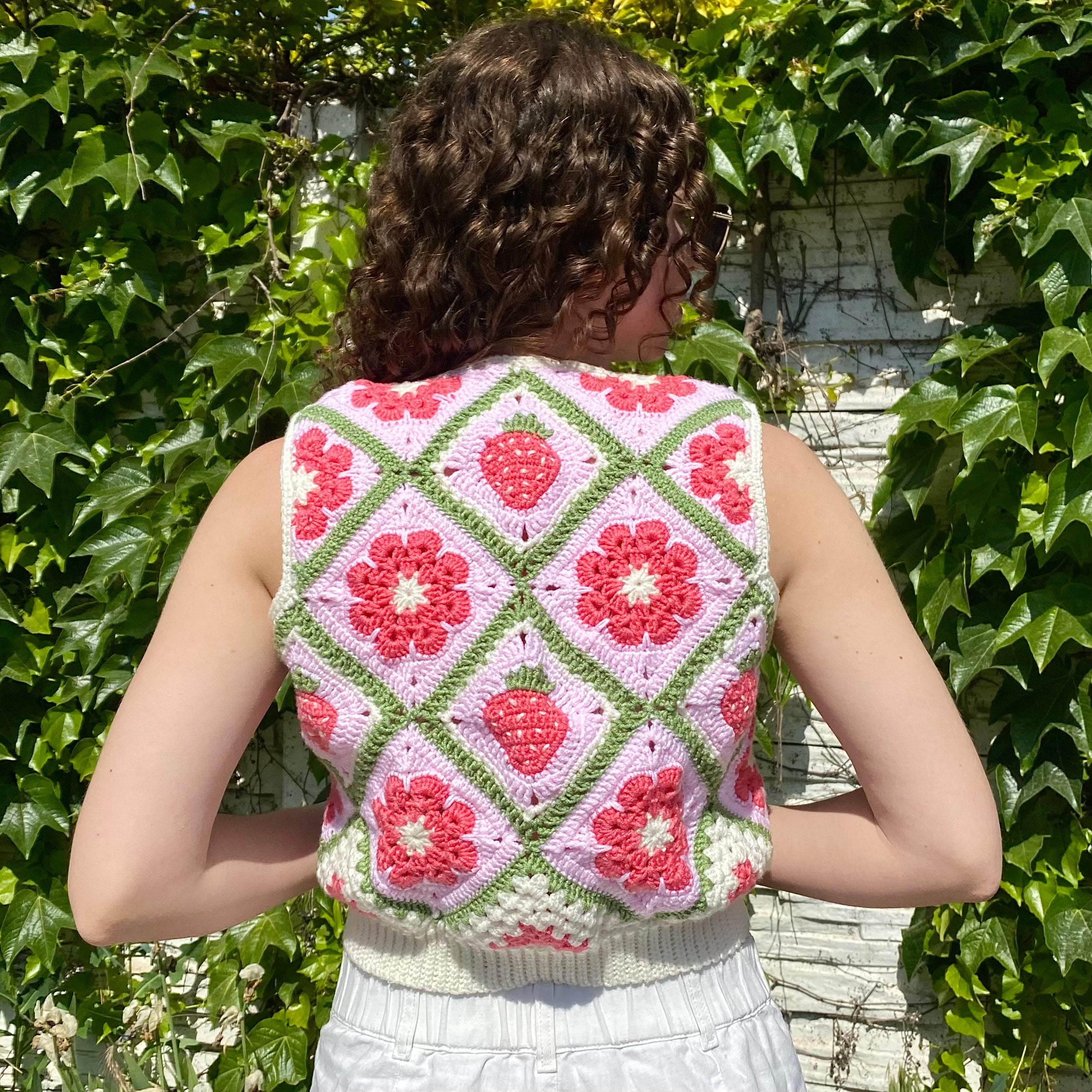 Crochet SWEATER VEST, Strawberry Vest Pattern, Granny Square Vest Pattern, Waistcoat Easy Crochet Pattern, PDF Pattern