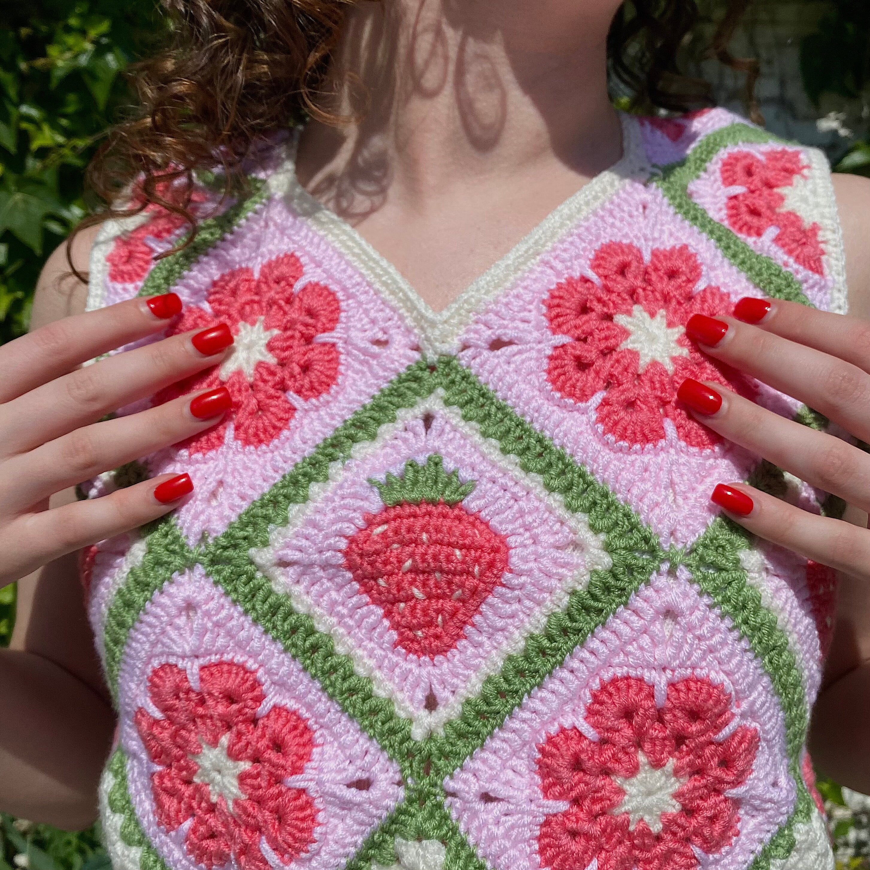 Crochet SWEATER VEST, Strawberry Vest Pattern, Granny Square Vest Pattern, Waistcoat Easy Crochet Pattern, PDF Pattern