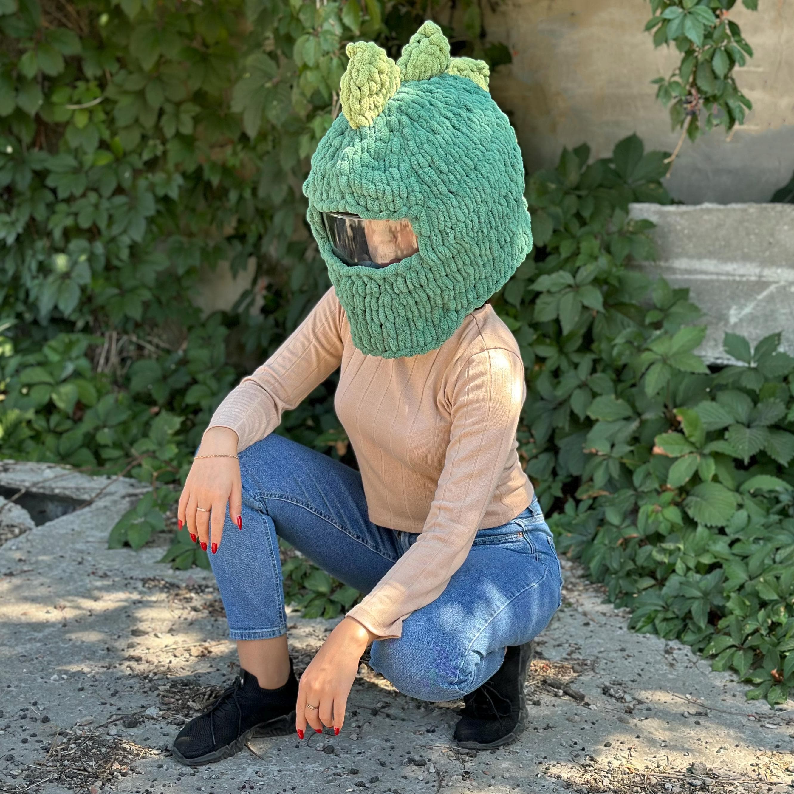 Motorcycle Dino HELMET COVER, Finger Knit Helmet Cover PDF Pattern, Alize Puffy Pattern, Knit Dino Helmet Cover, Arm Knitting Pattern