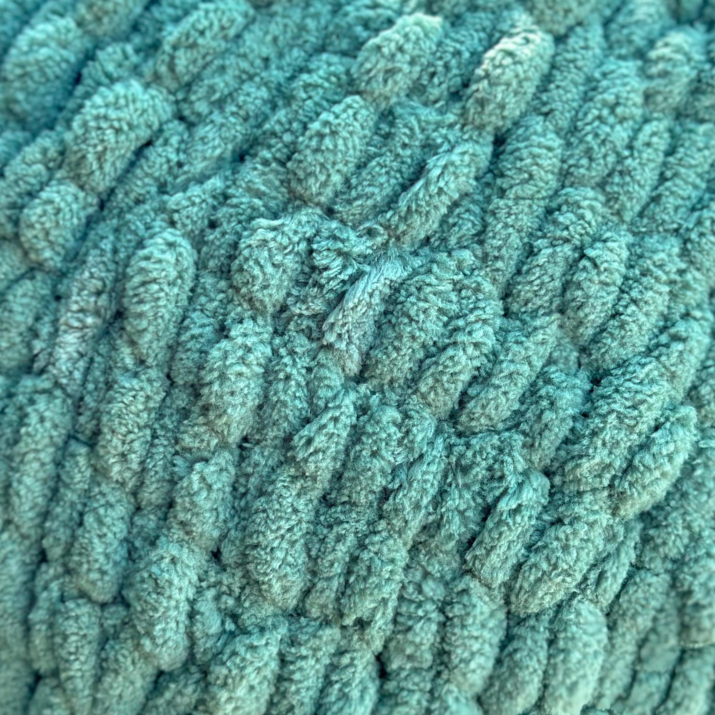 Motorcycle Dino HELMET COVER, Finger Knit Helmet Cover PDF Pattern, Alize Puffy Pattern, Knit Dino Helmet Cover, Arm Knitting Pattern